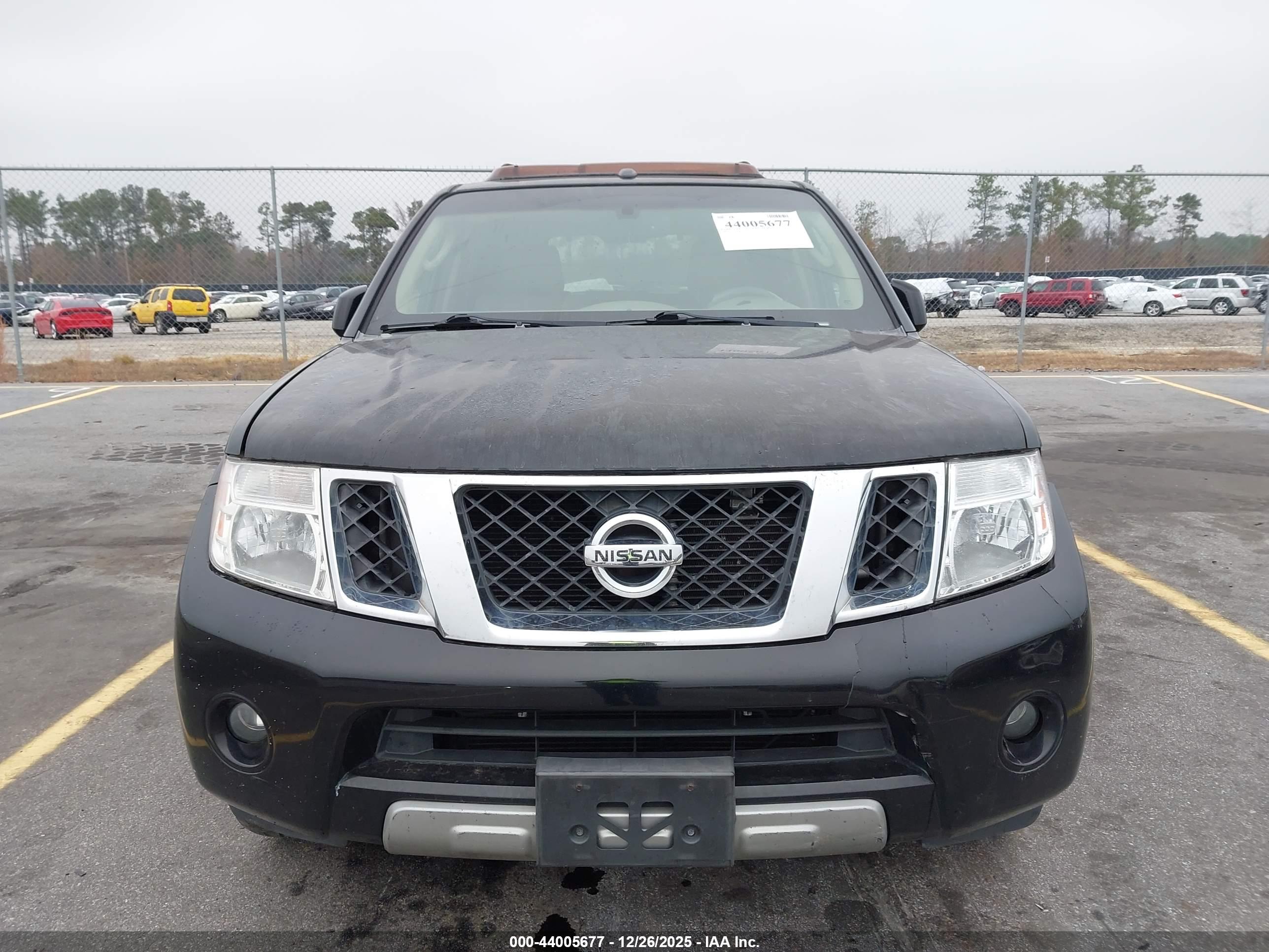 NISSAN PATHFINDER image 6