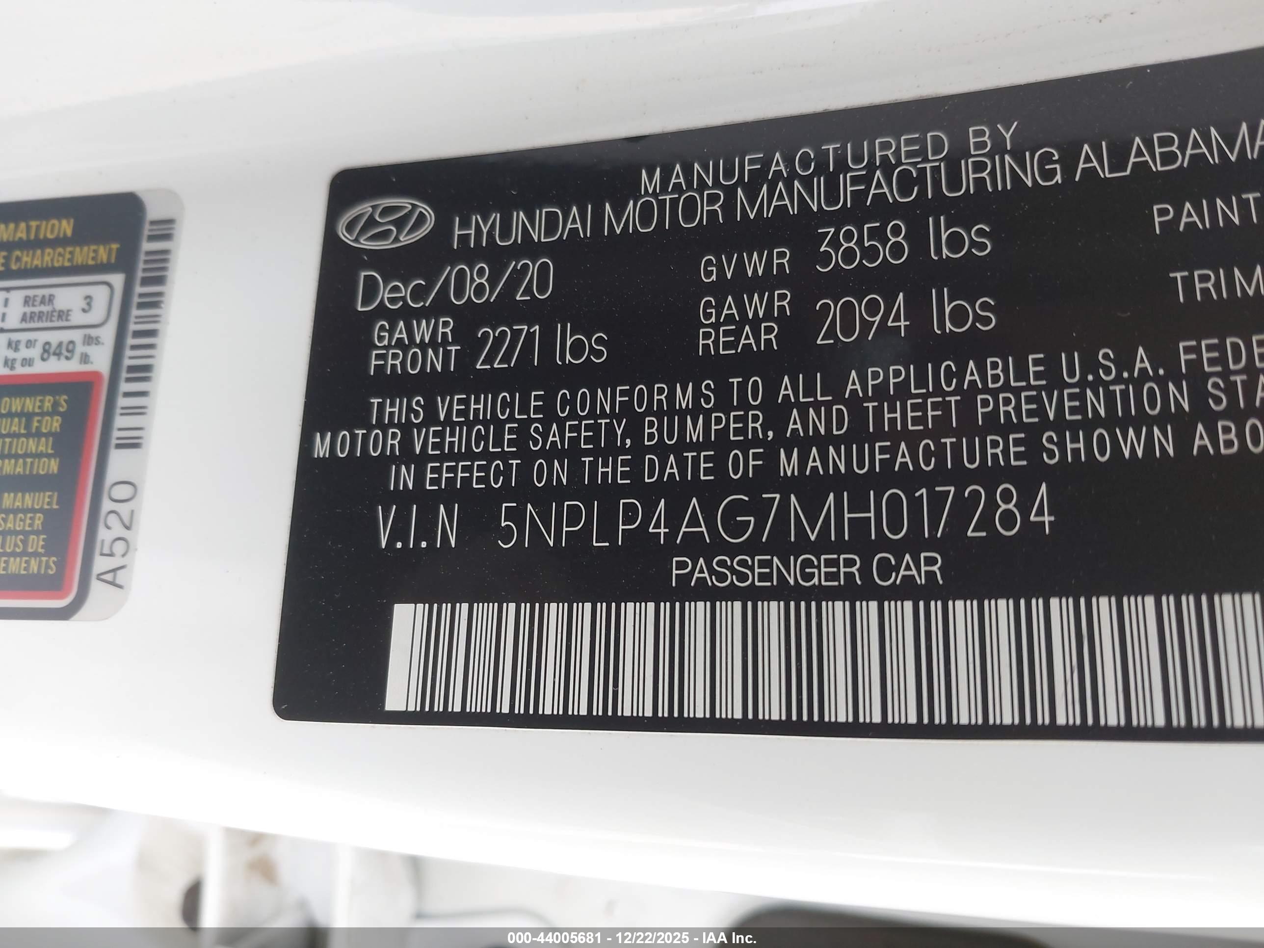 HYUNDAI ELANTRA image 9