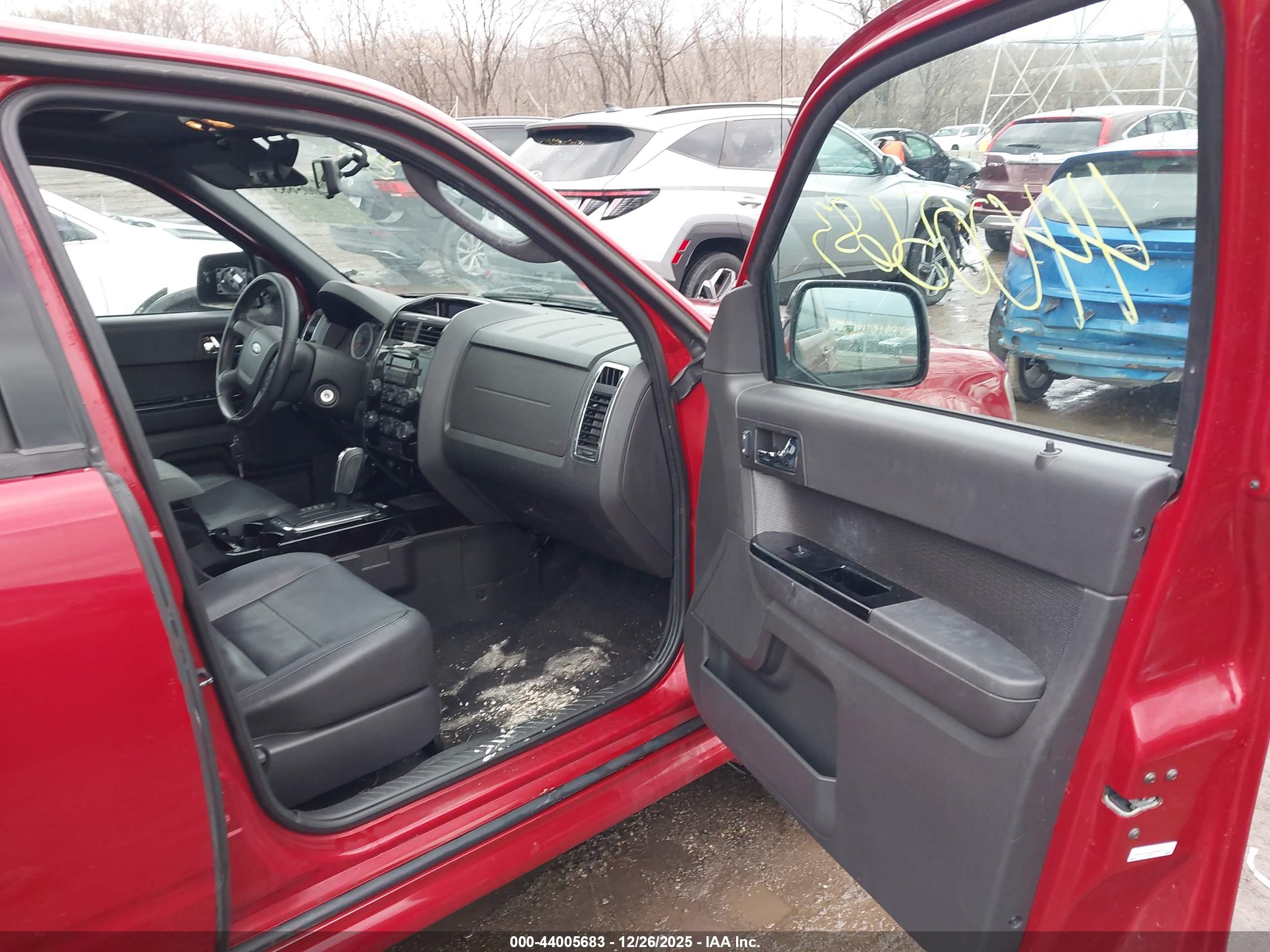 FORD ESCAPE image 5