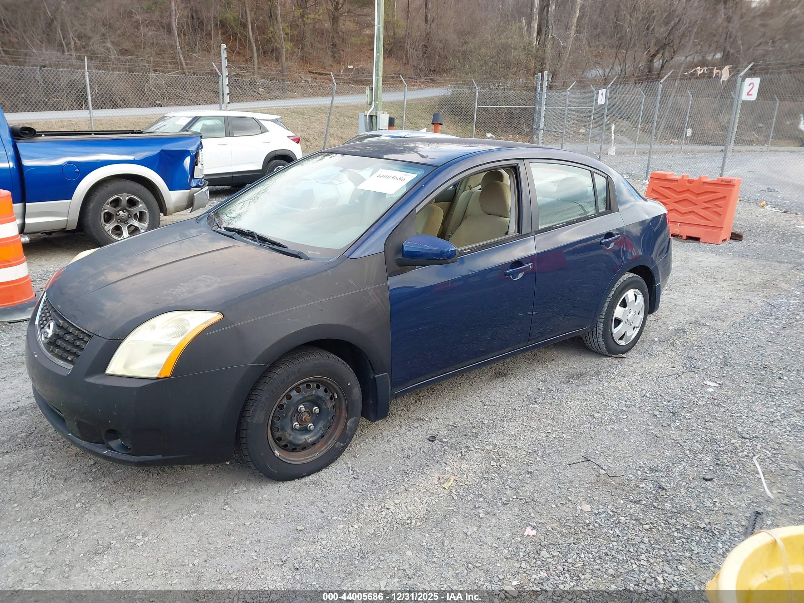 NISSAN SENTRA image 2