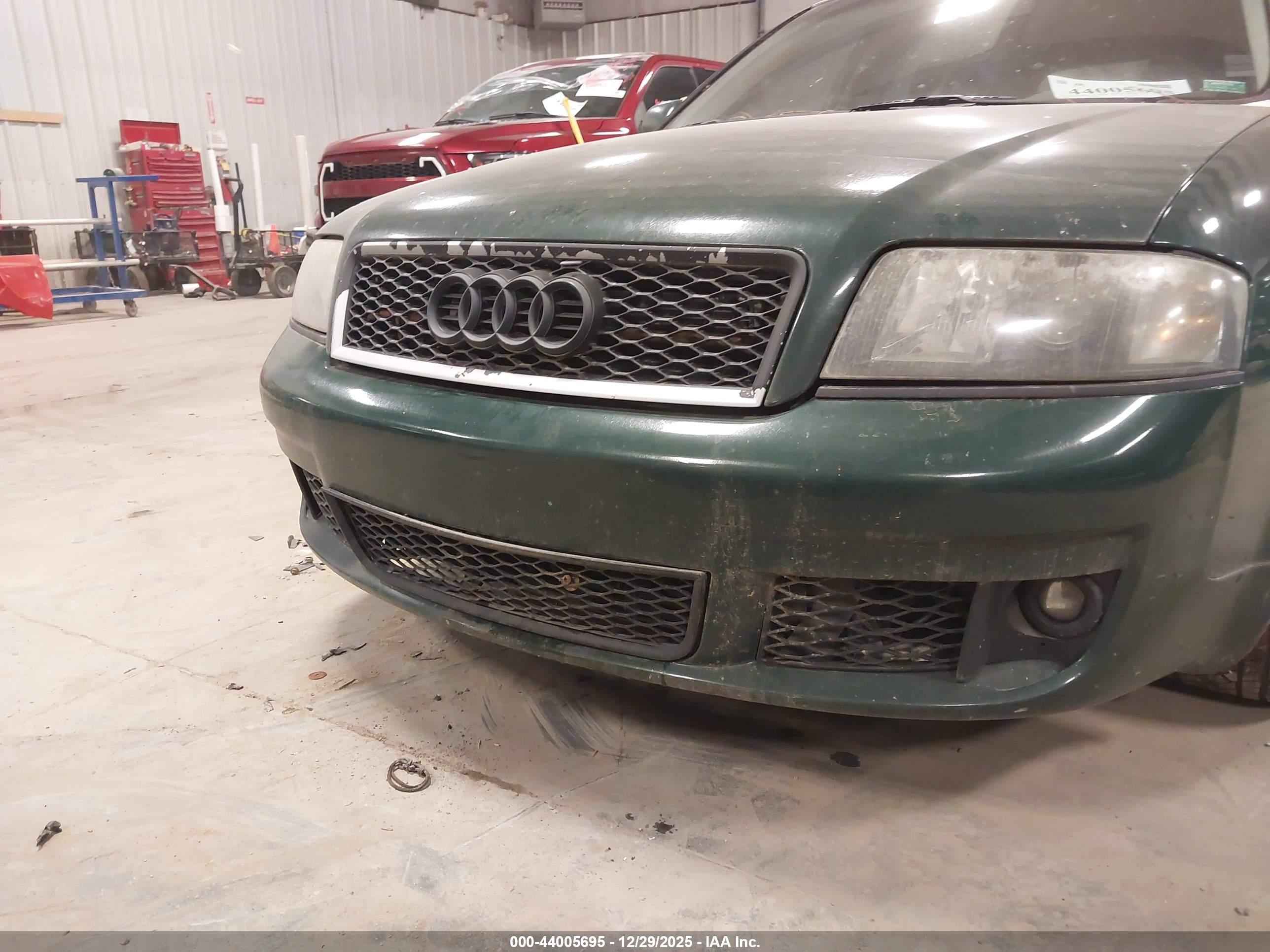 AUDI S6 image 6