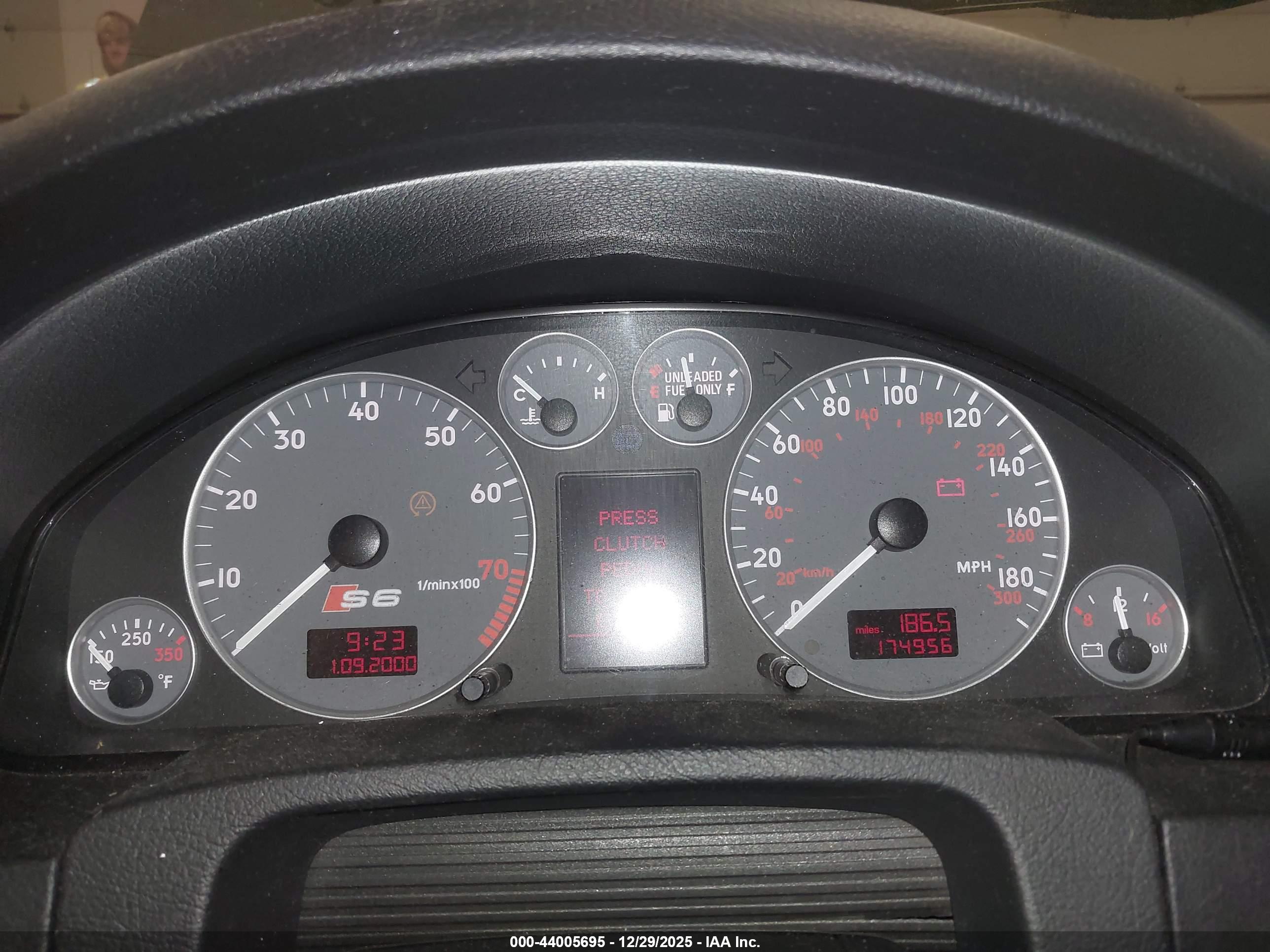 AUDI S6 image 7