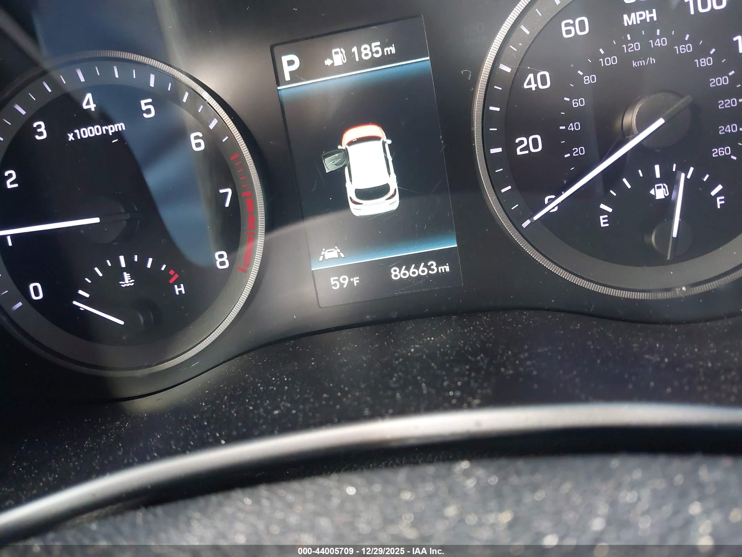 HYUNDAI TUCSON image 7