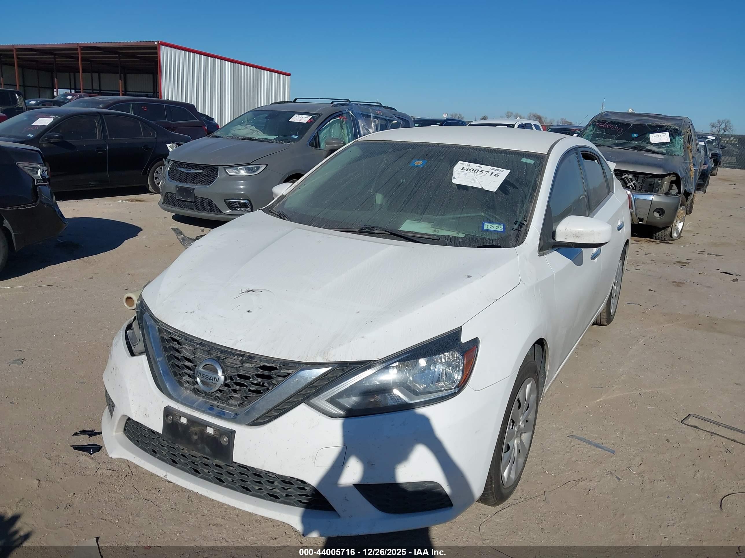 NISSAN SENTRA image 2