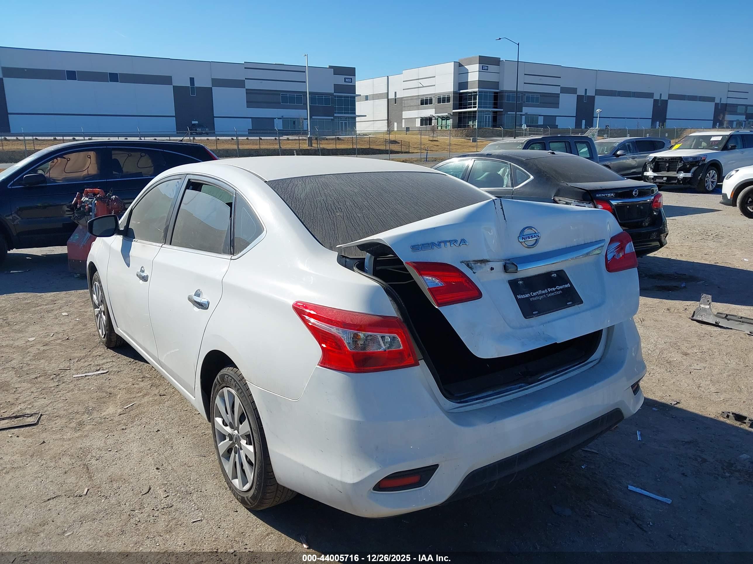 NISSAN SENTRA image 3