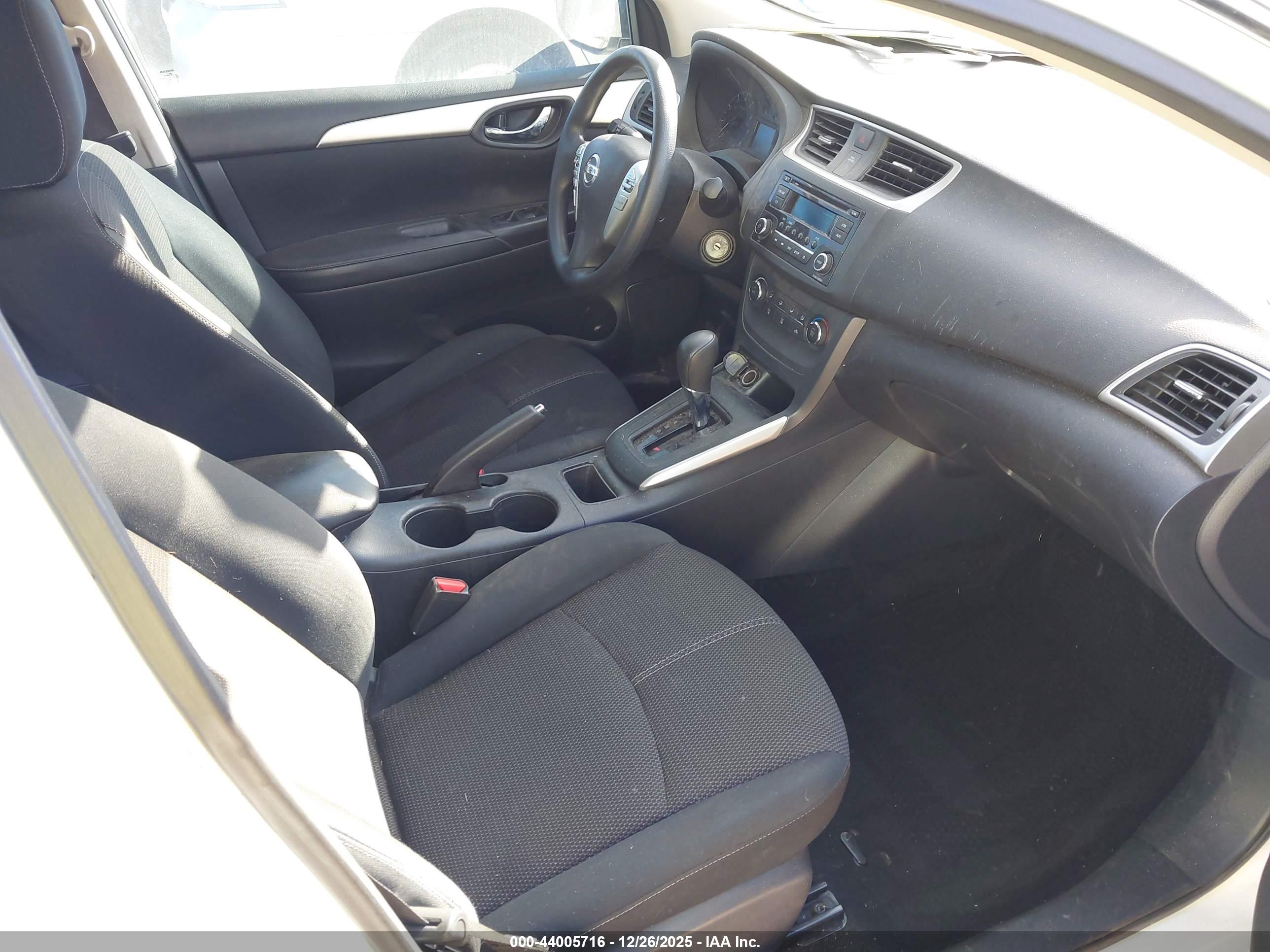 NISSAN SENTRA image 5