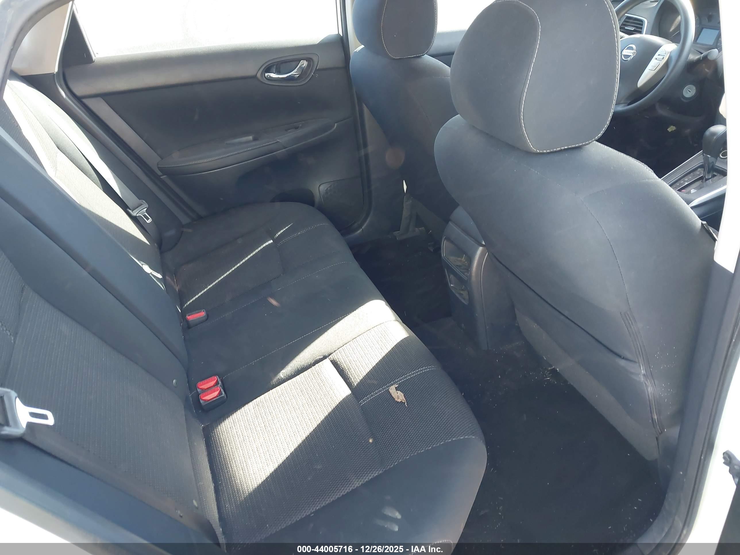 NISSAN SENTRA image 8