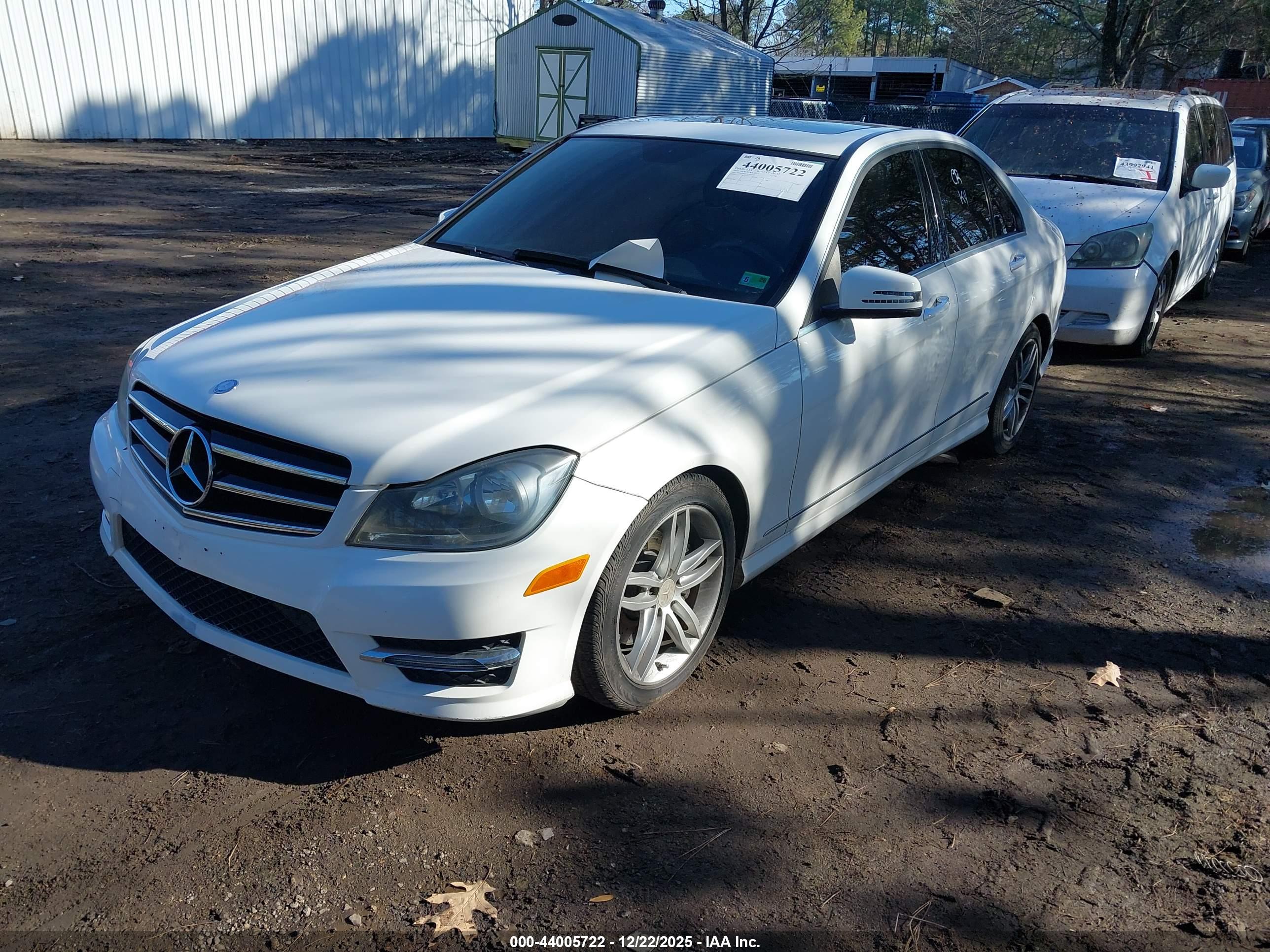 MERCEDES-BENZ C image 2