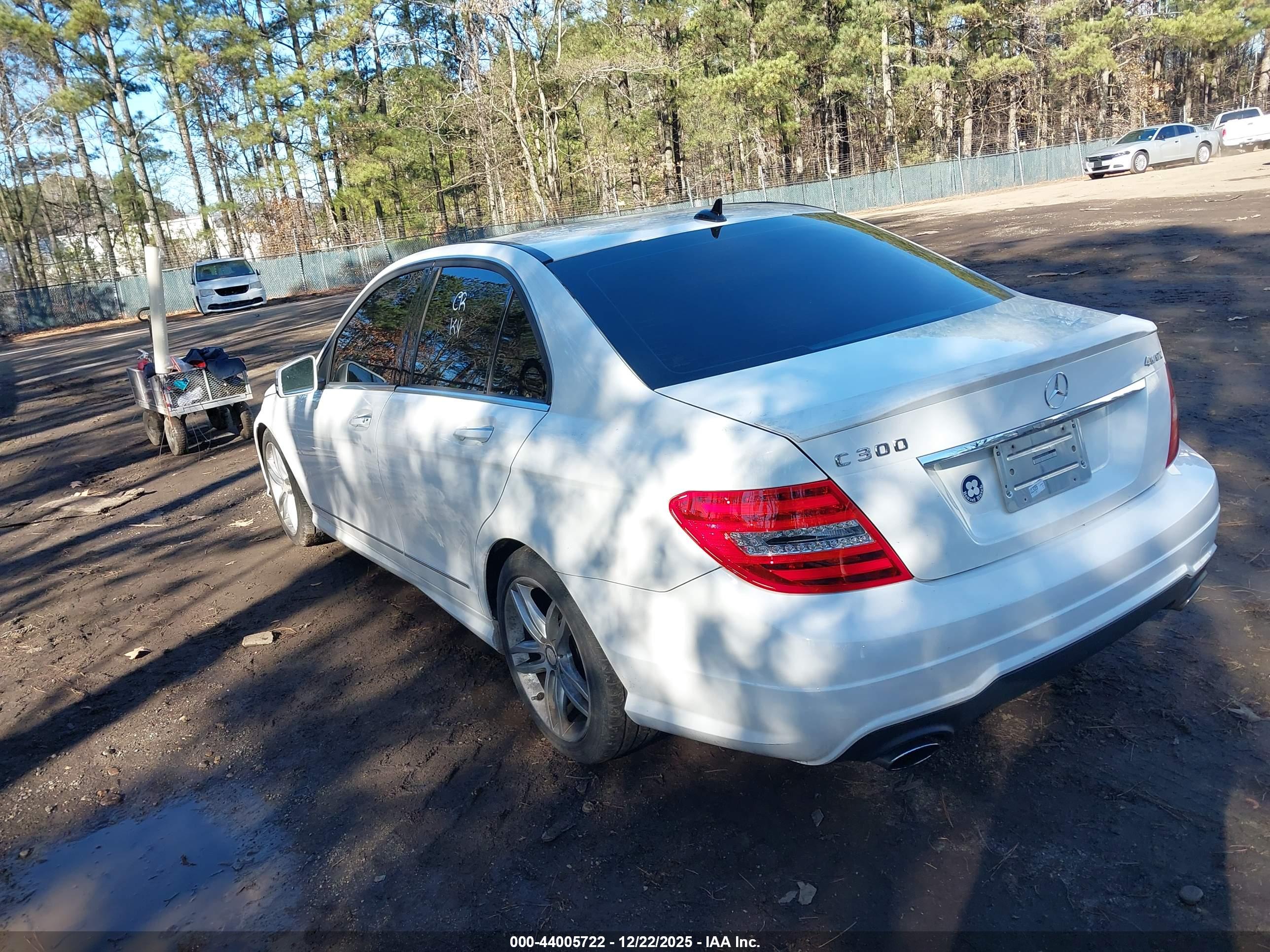 MERCEDES-BENZ C image 3