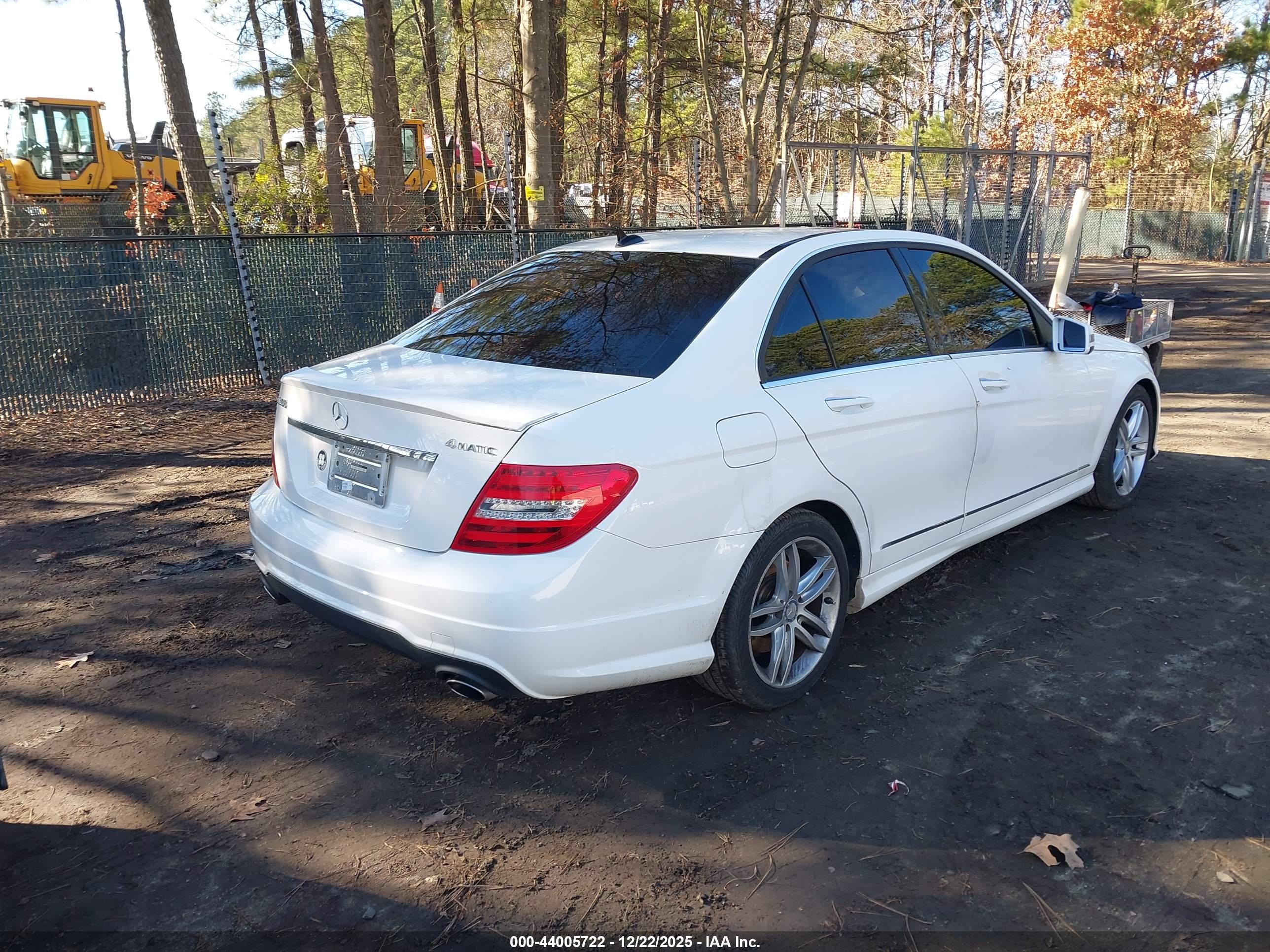MERCEDES-BENZ C image 4