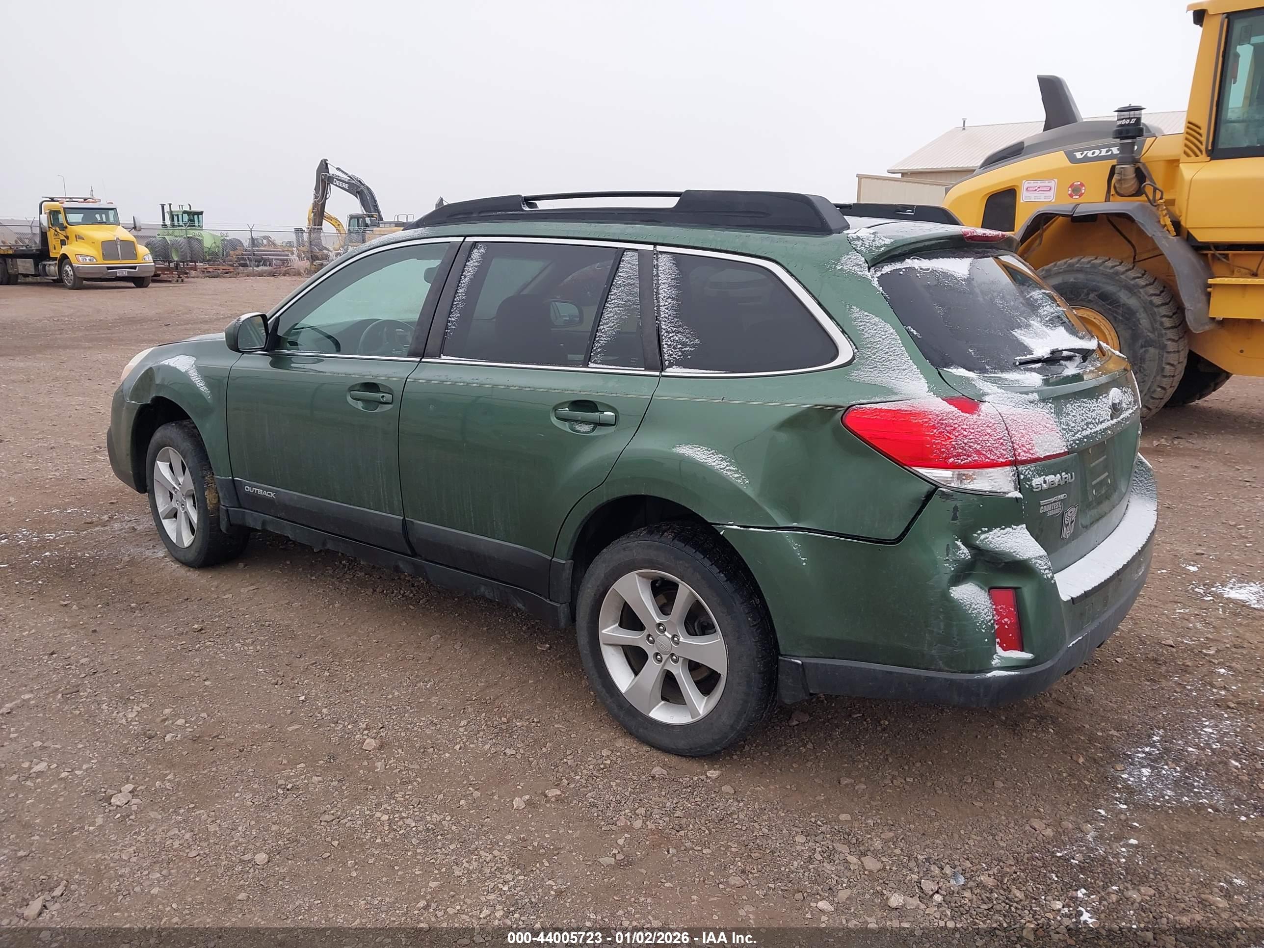 SUBARU OUTBACK image 3
