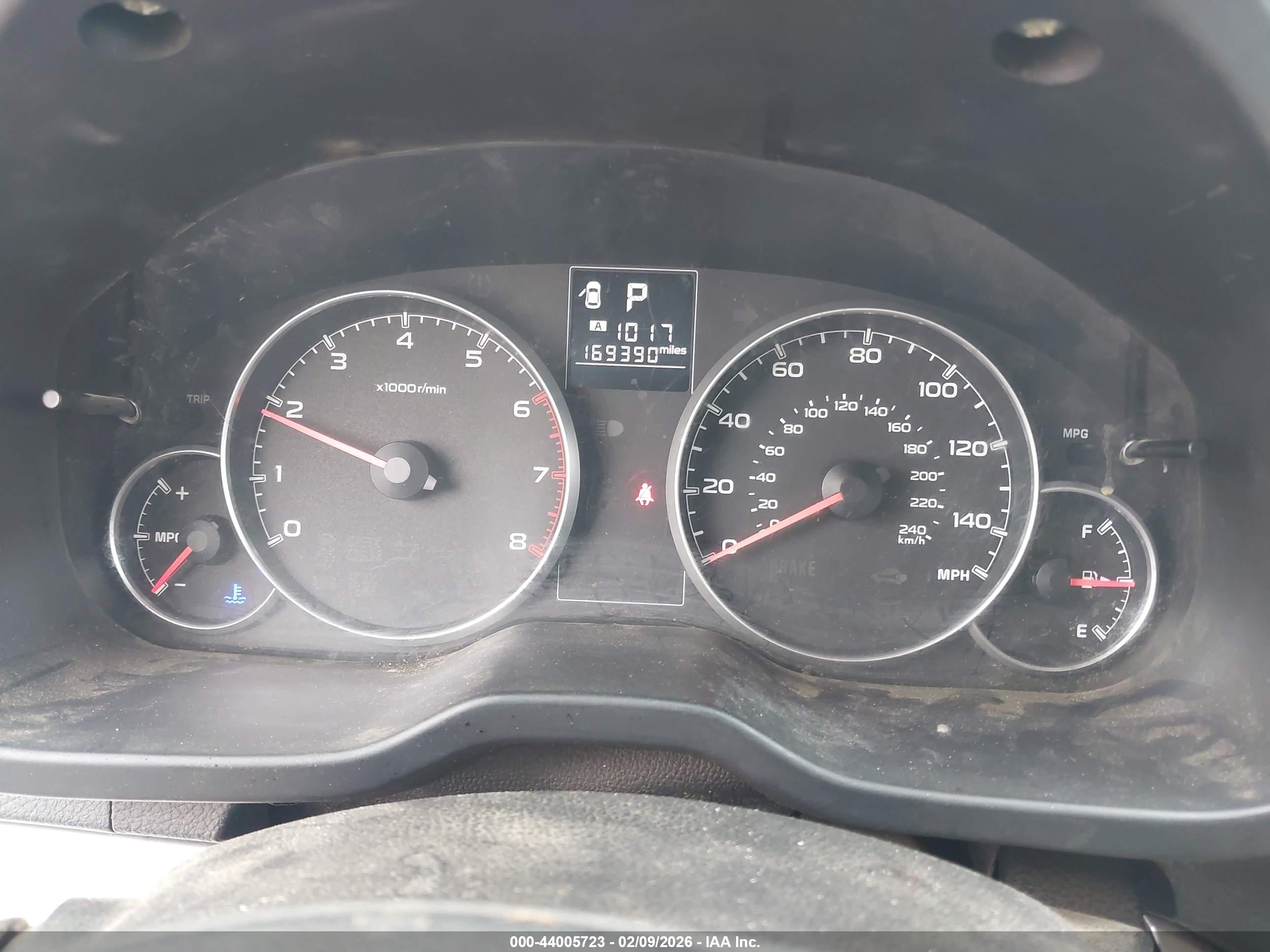 SUBARU OUTBACK image 7