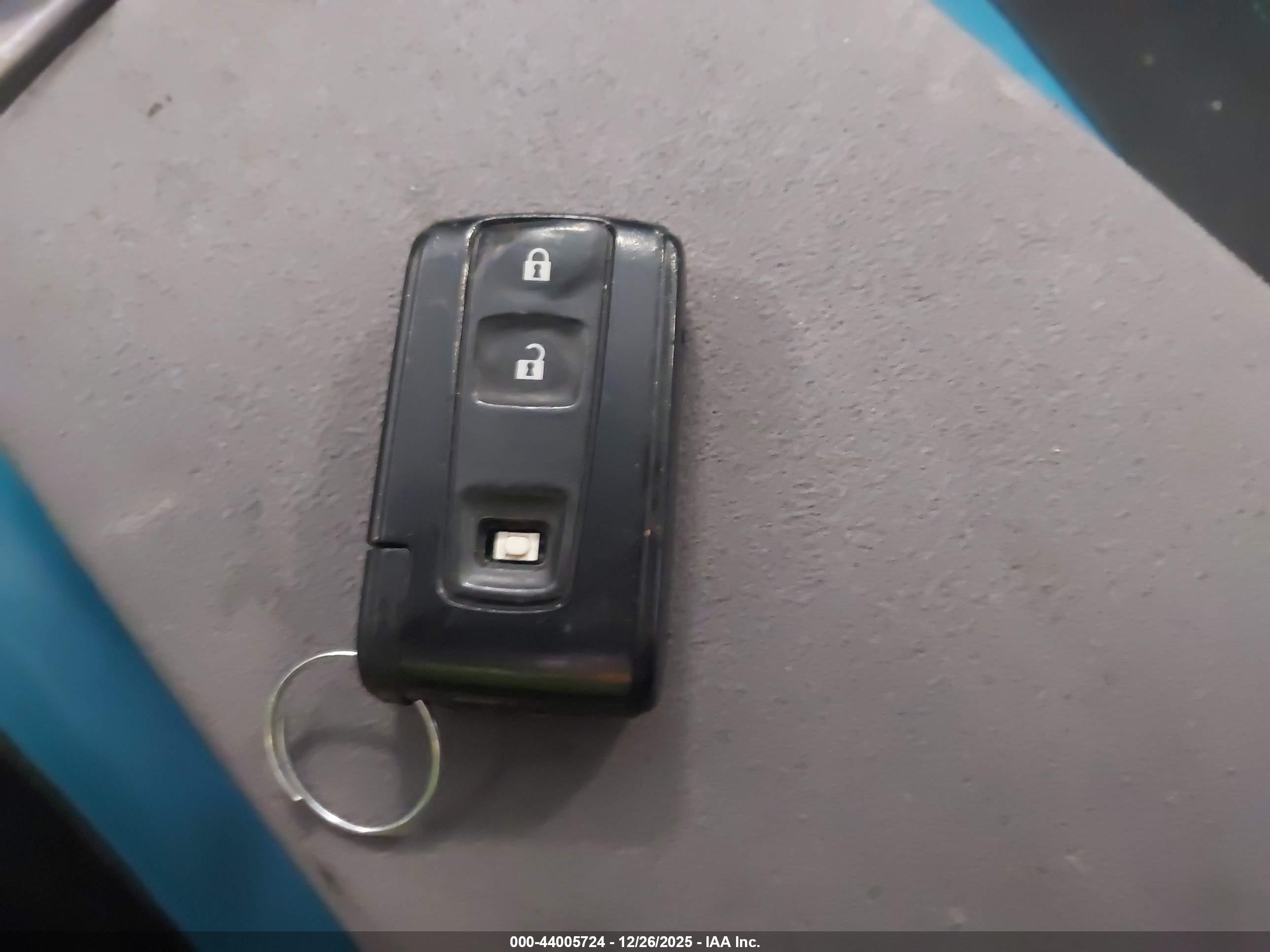 TOYOTA PRIUS image 11
