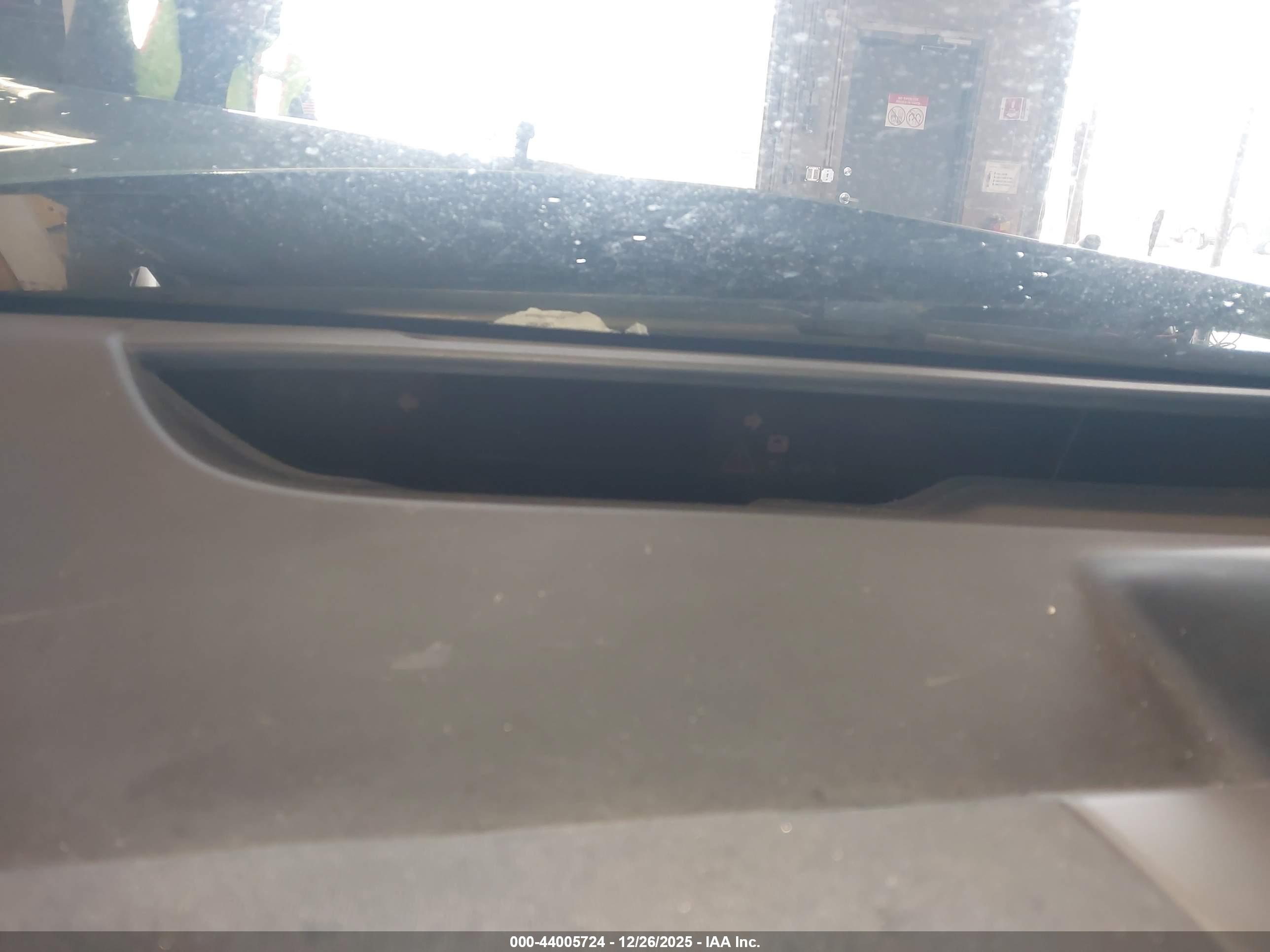 TOYOTA PRIUS image 7