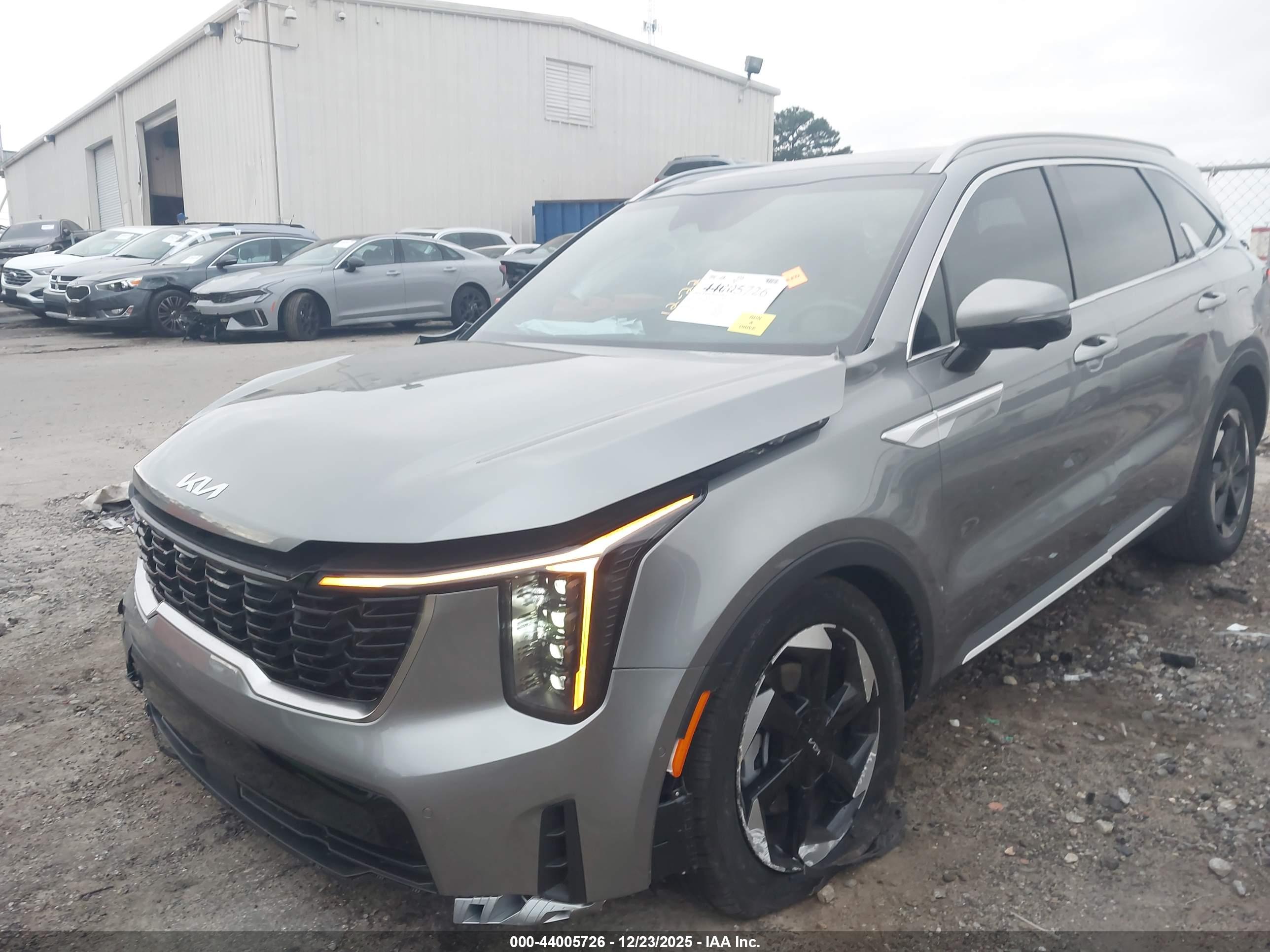 KIA SORENTO image 6
