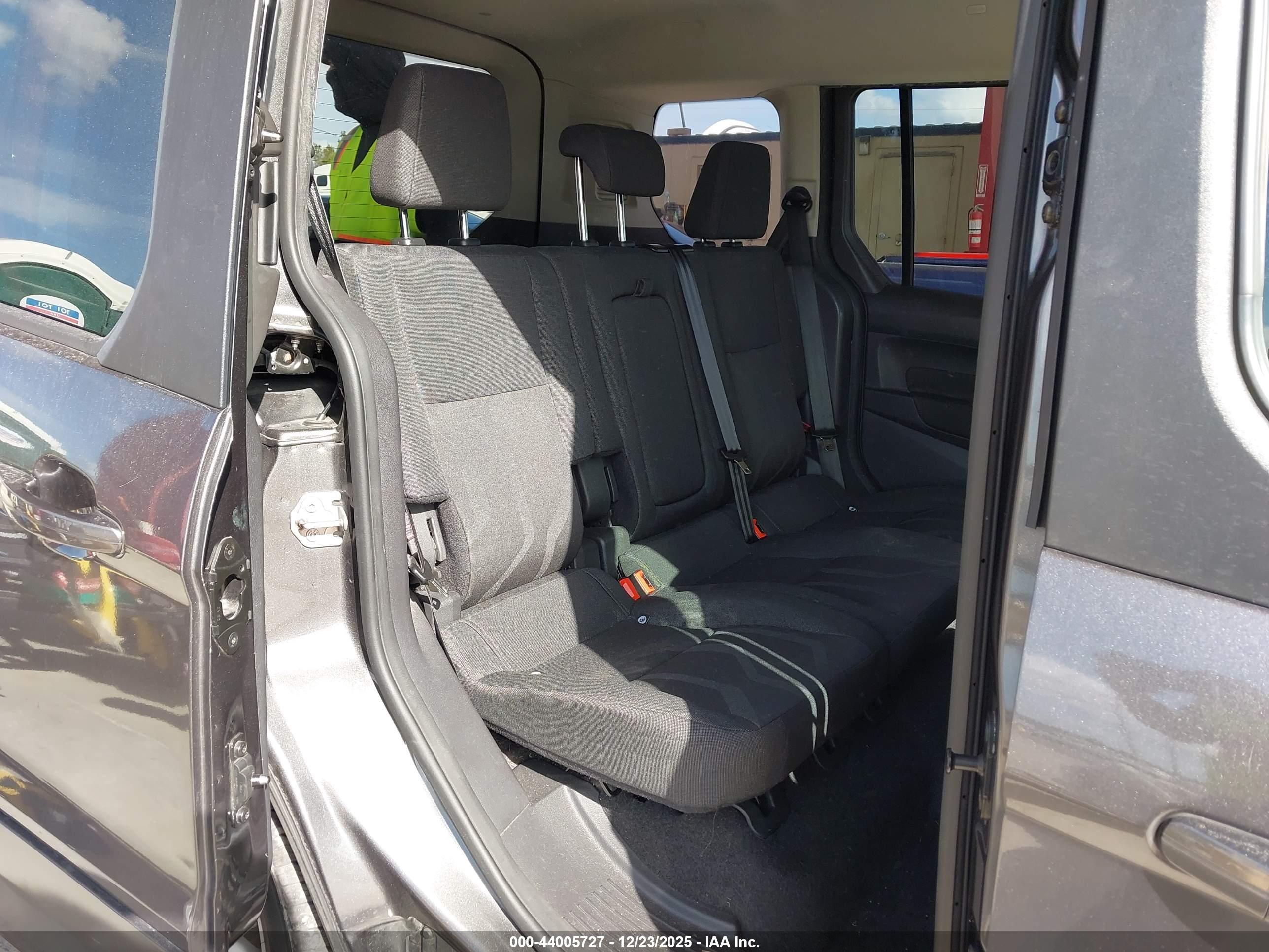 FORD TRANSIT image 8