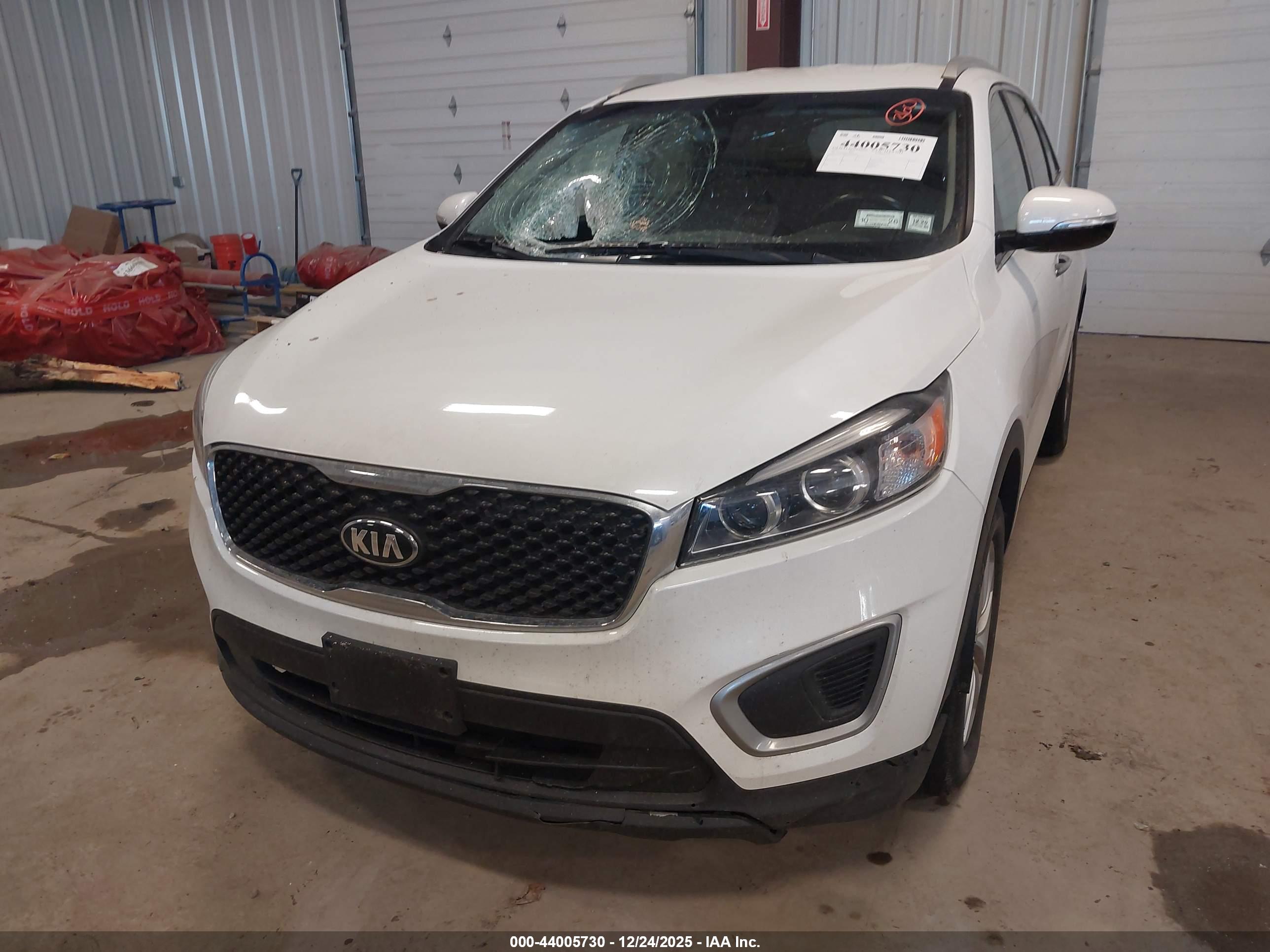 KIA SORENTO image 6