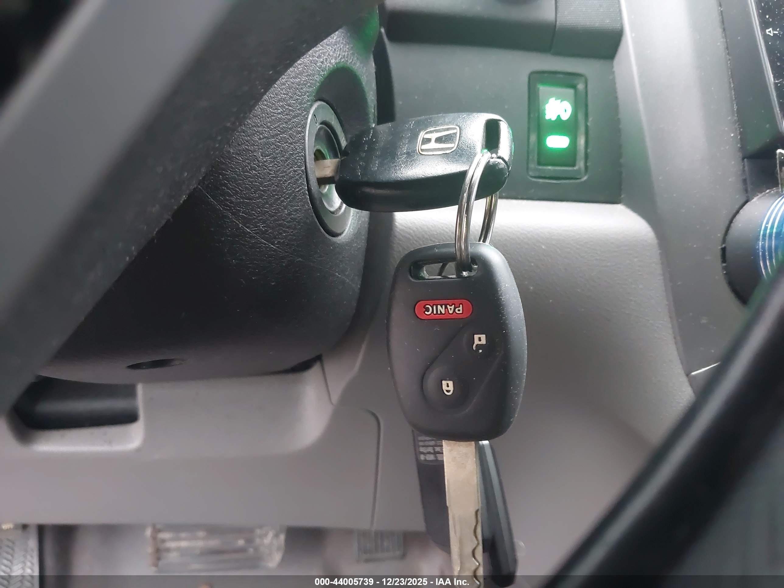 HONDA CR-V image 11