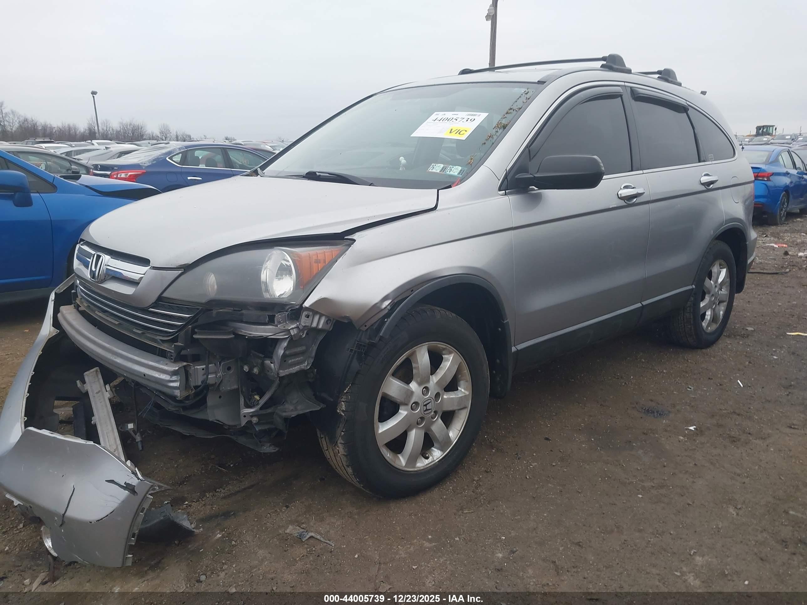 HONDA CR-V image 2