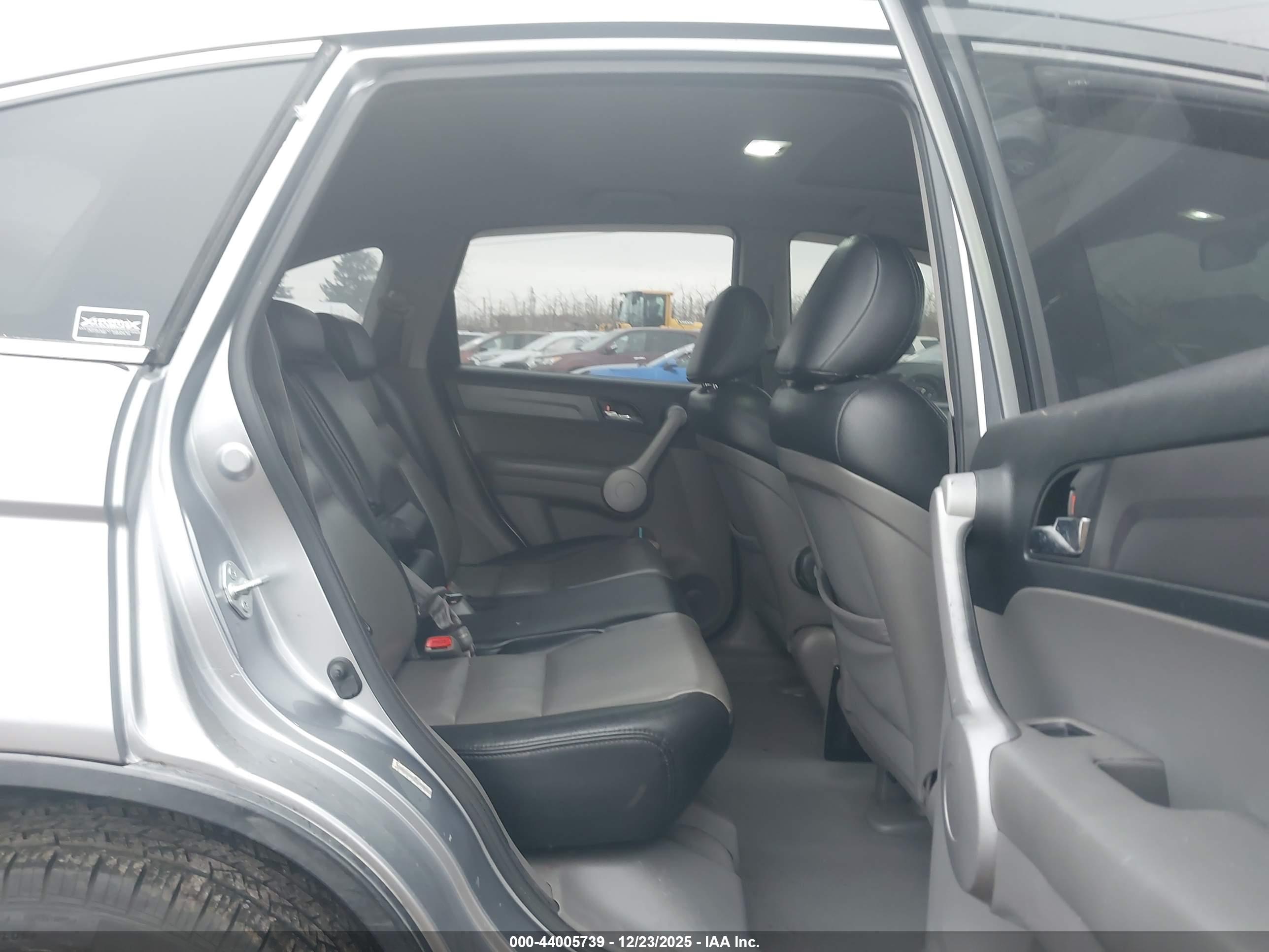 HONDA CR-V image 8