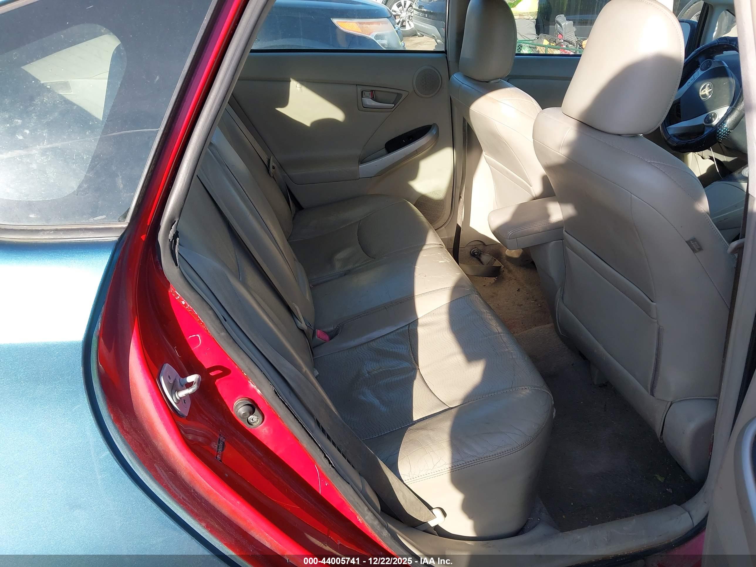 TOYOTA PRIUS image 8
