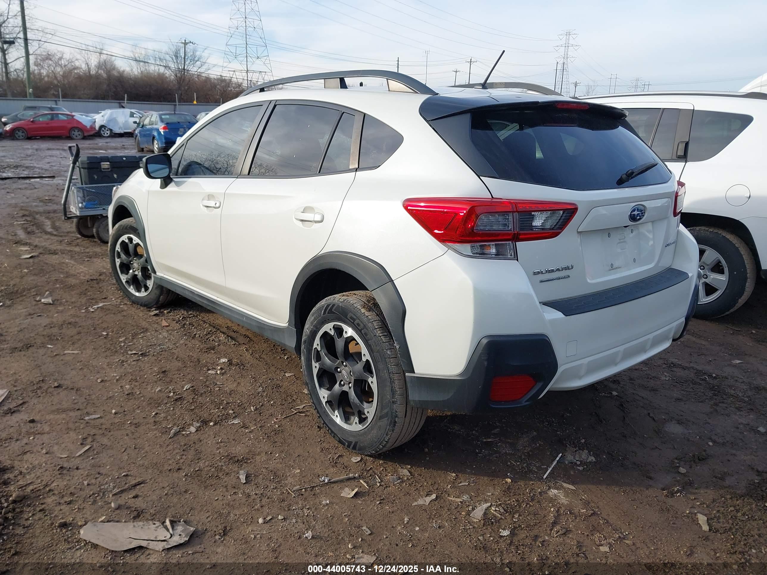 SUBARU CROSSTREK image 3