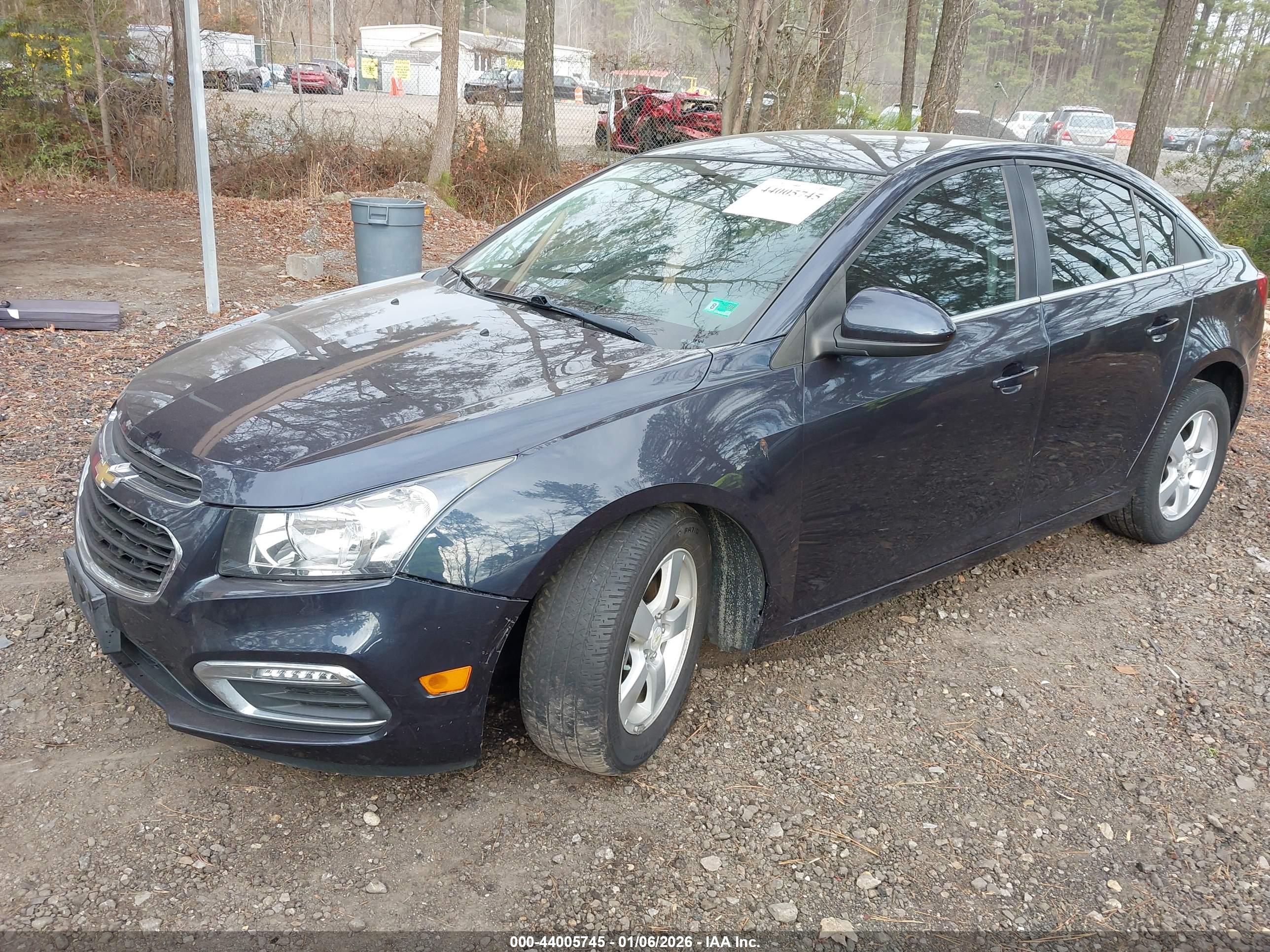 CHEVROLET CRUZE image 2