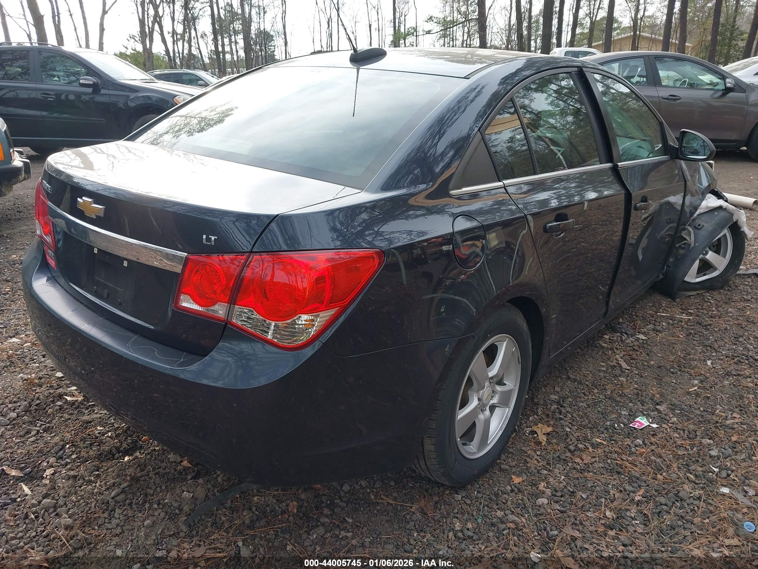 CHEVROLET CRUZE image 4