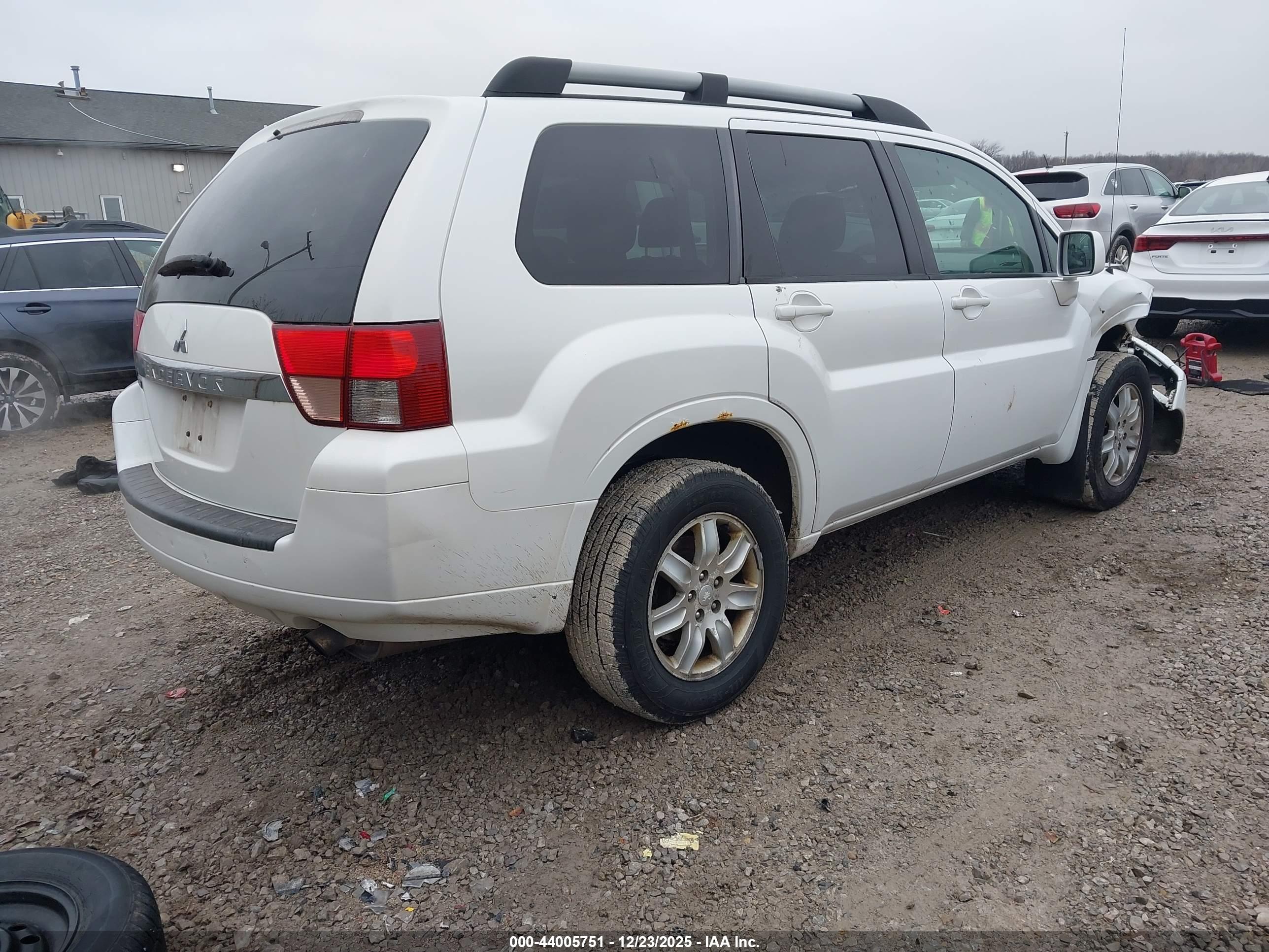 MITSUBISHI ENDEAVOR image 4
