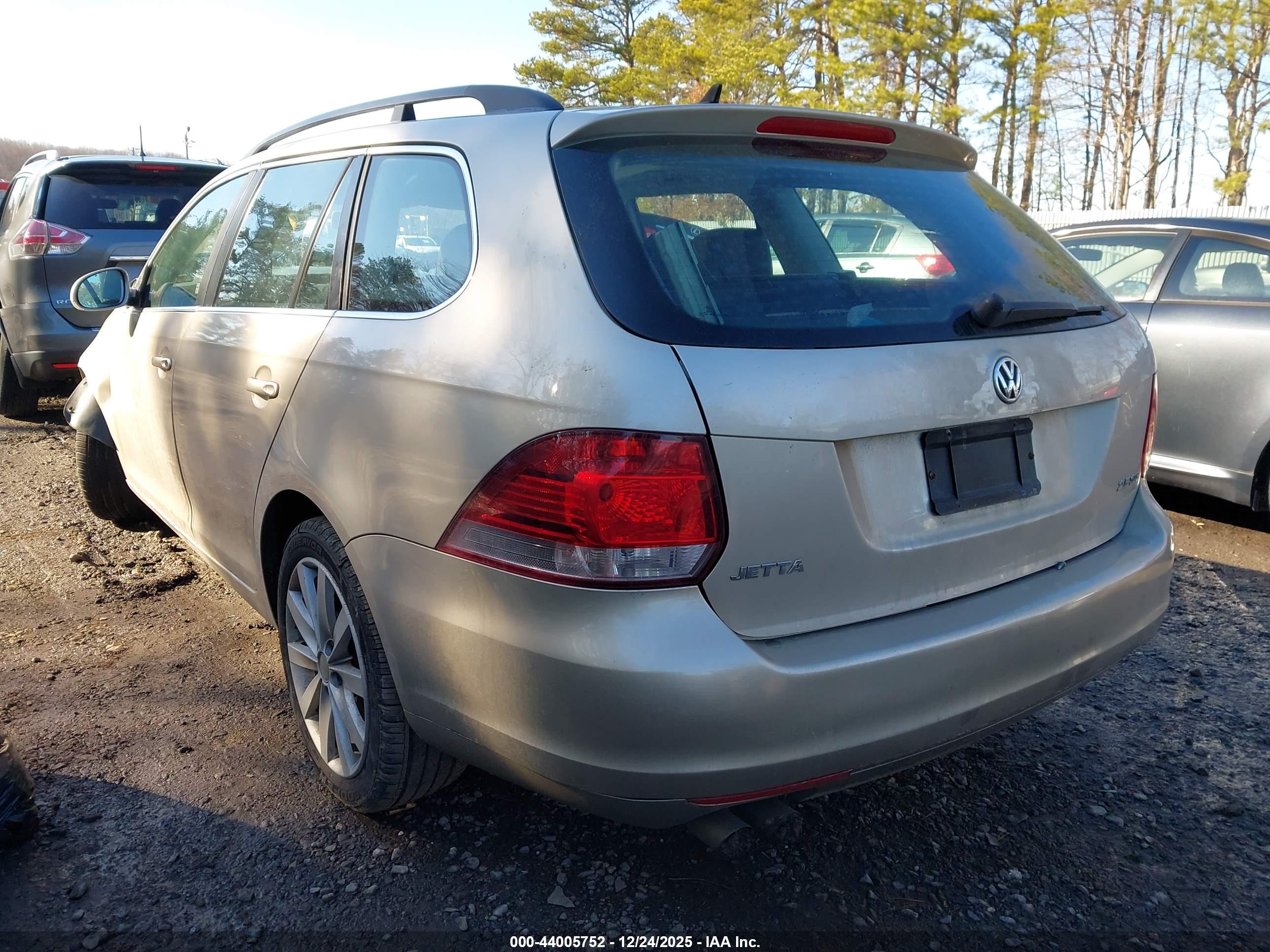 VOLKSWAGEN JETTA image 3