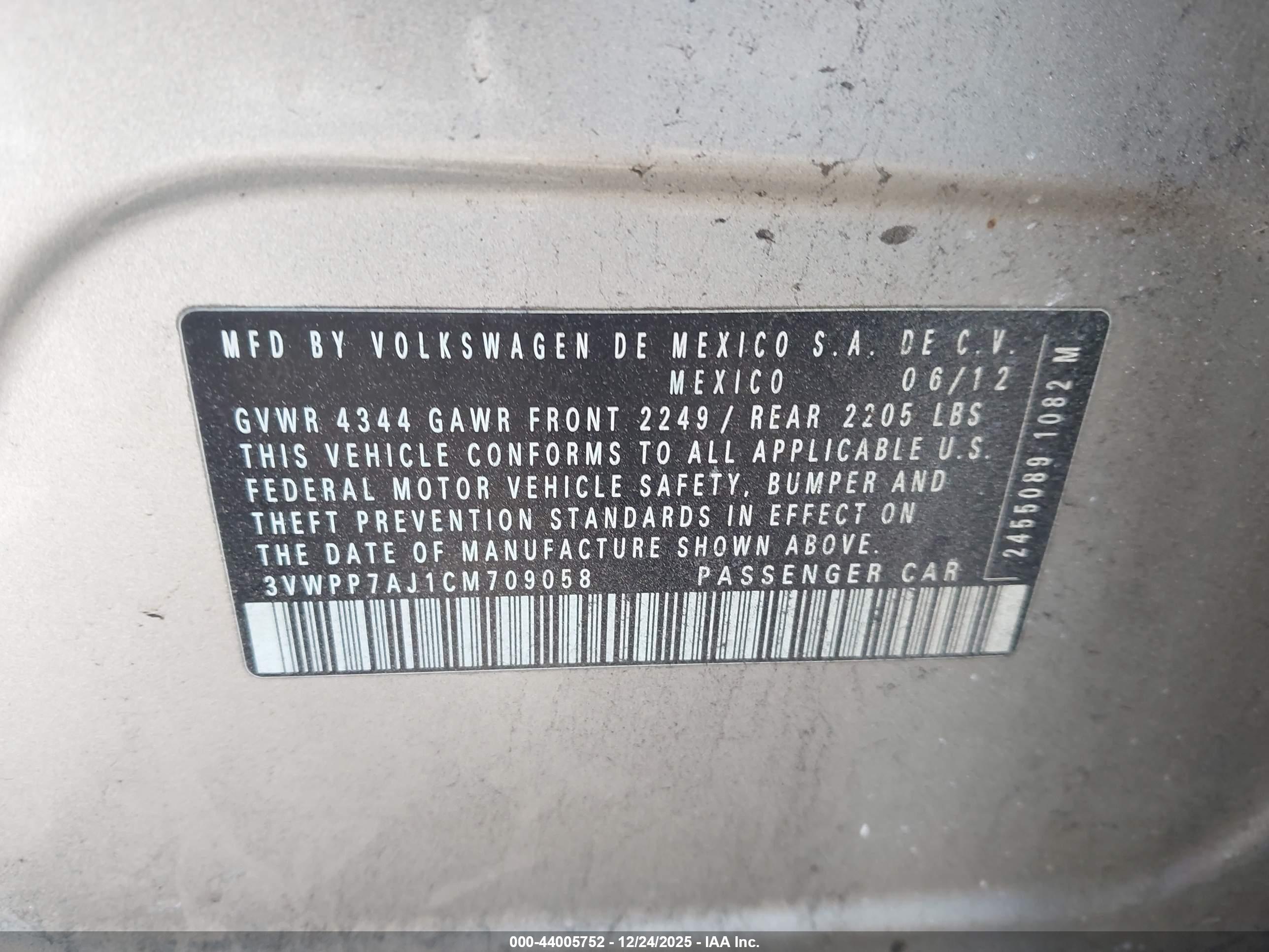 VOLKSWAGEN JETTA image 9
