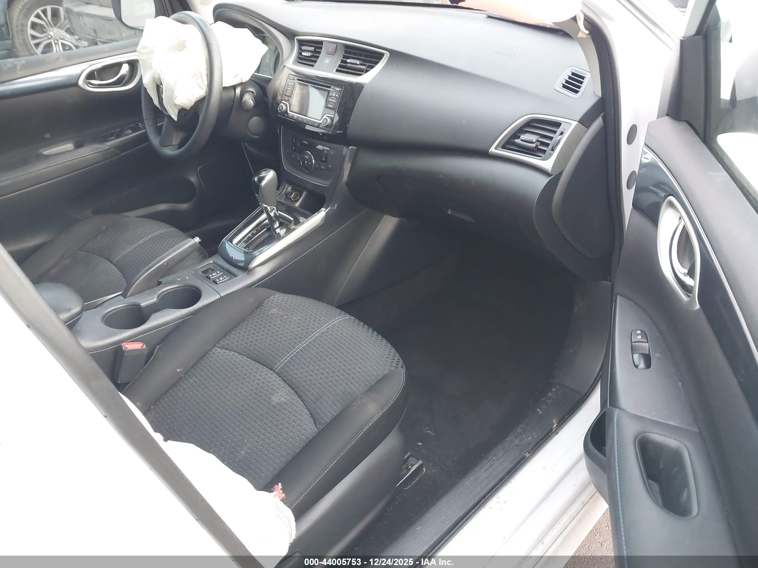 NISSAN SENTRA image 5