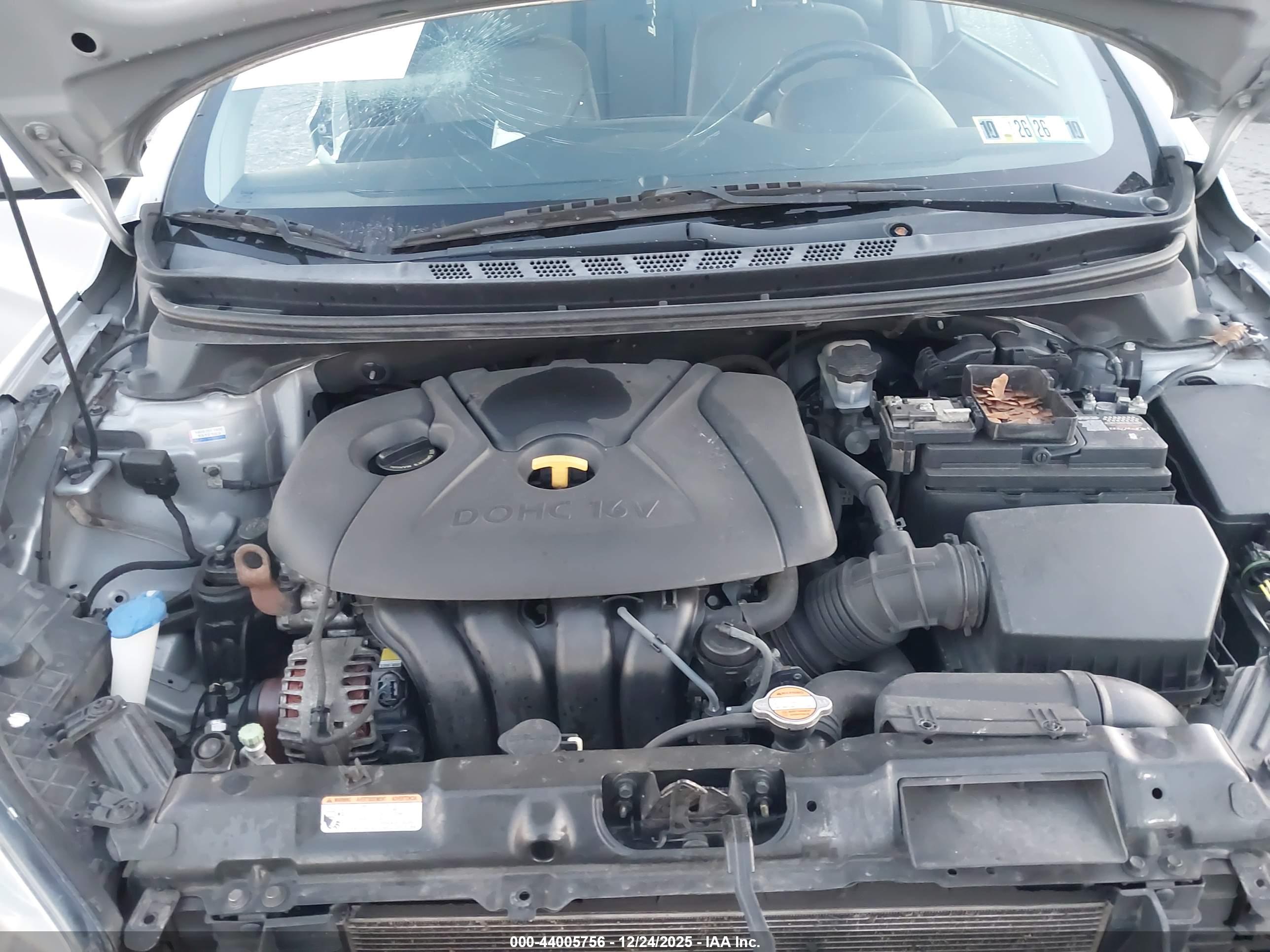 HYUNDAI ELANTRA image 10