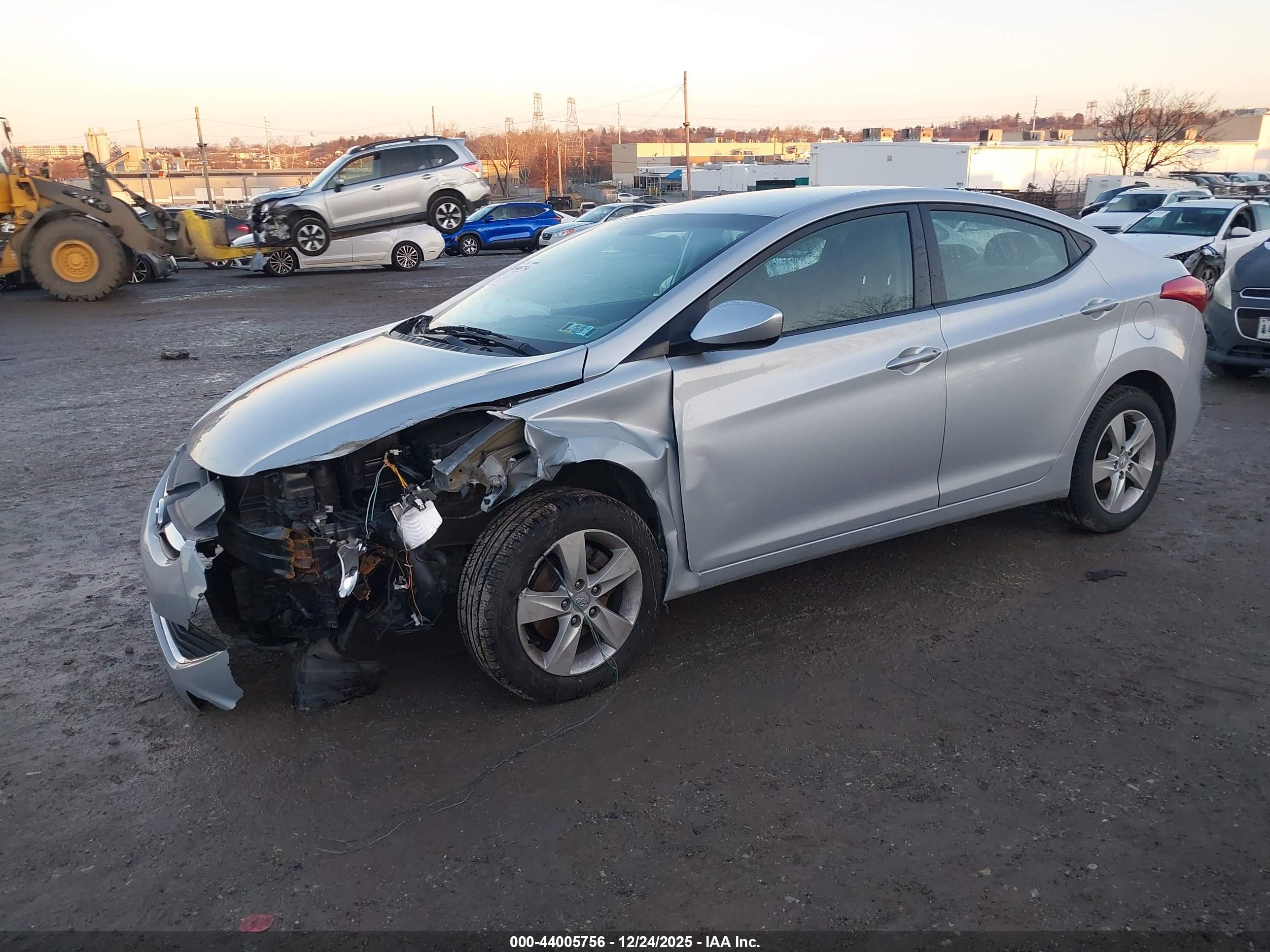 HYUNDAI ELANTRA image 2