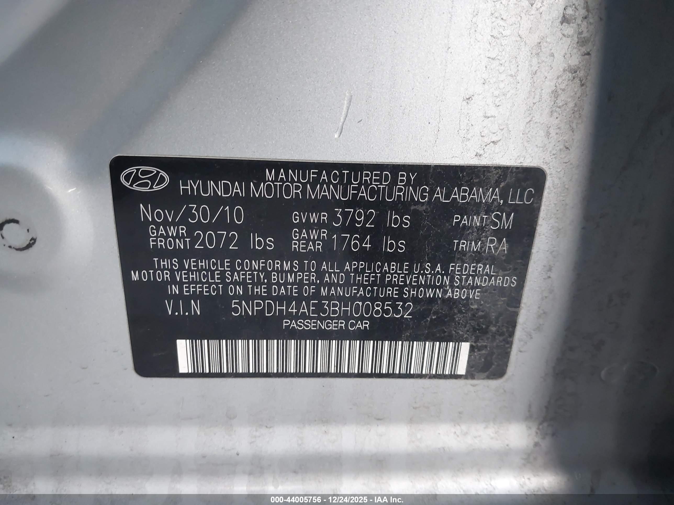HYUNDAI ELANTRA image 9