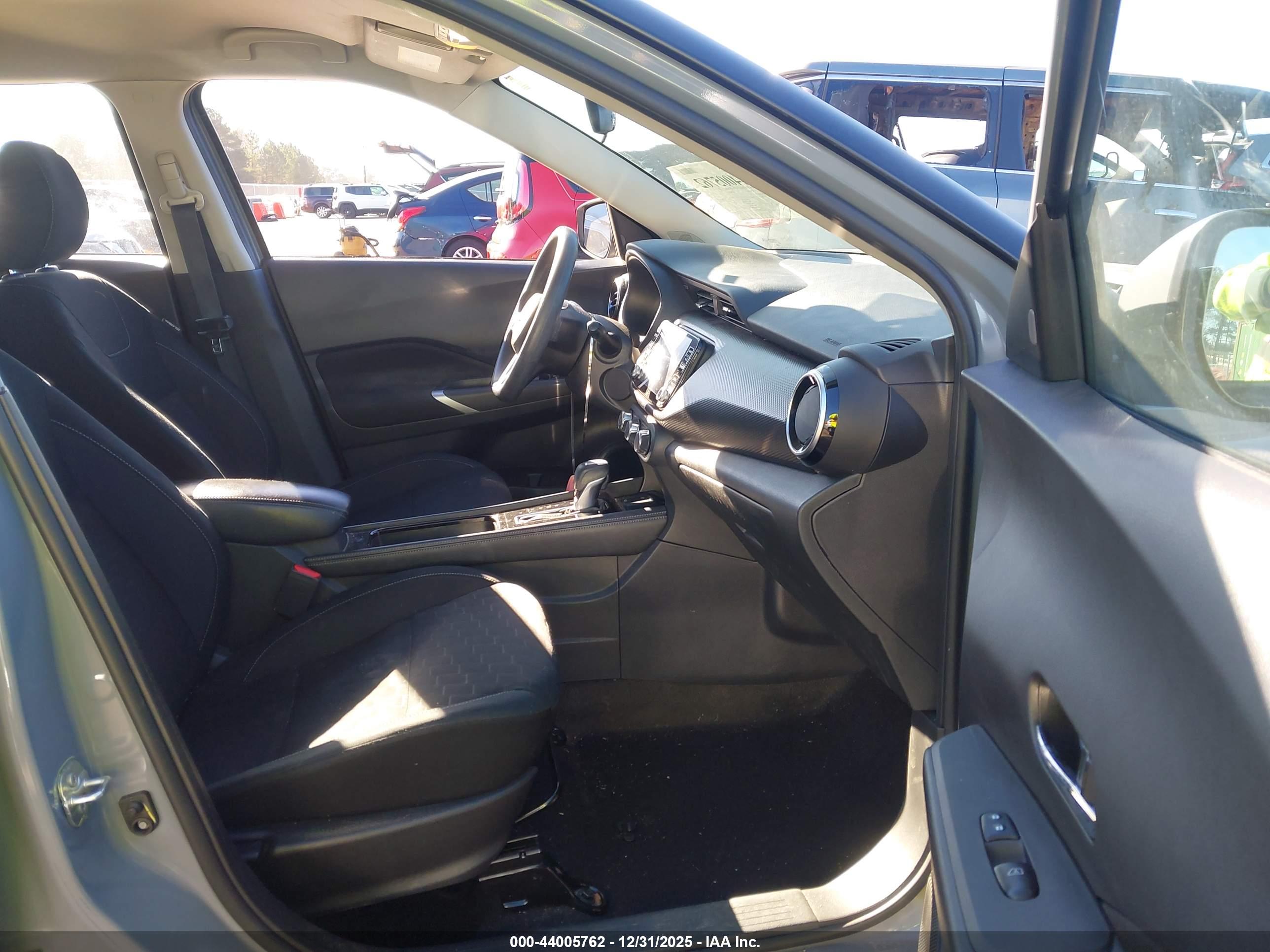 NISSAN KICKS image 5