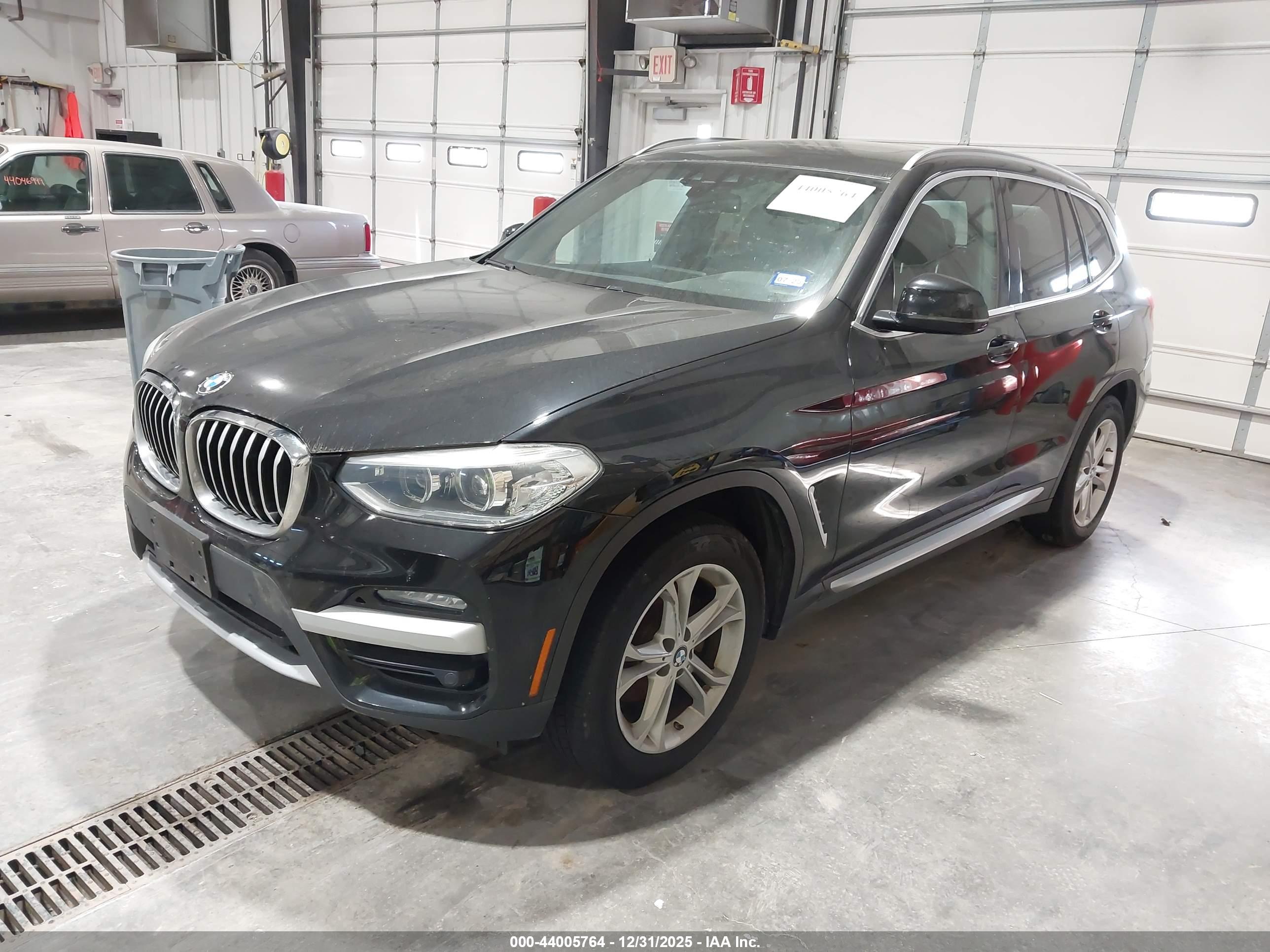 BMW X3 image 2