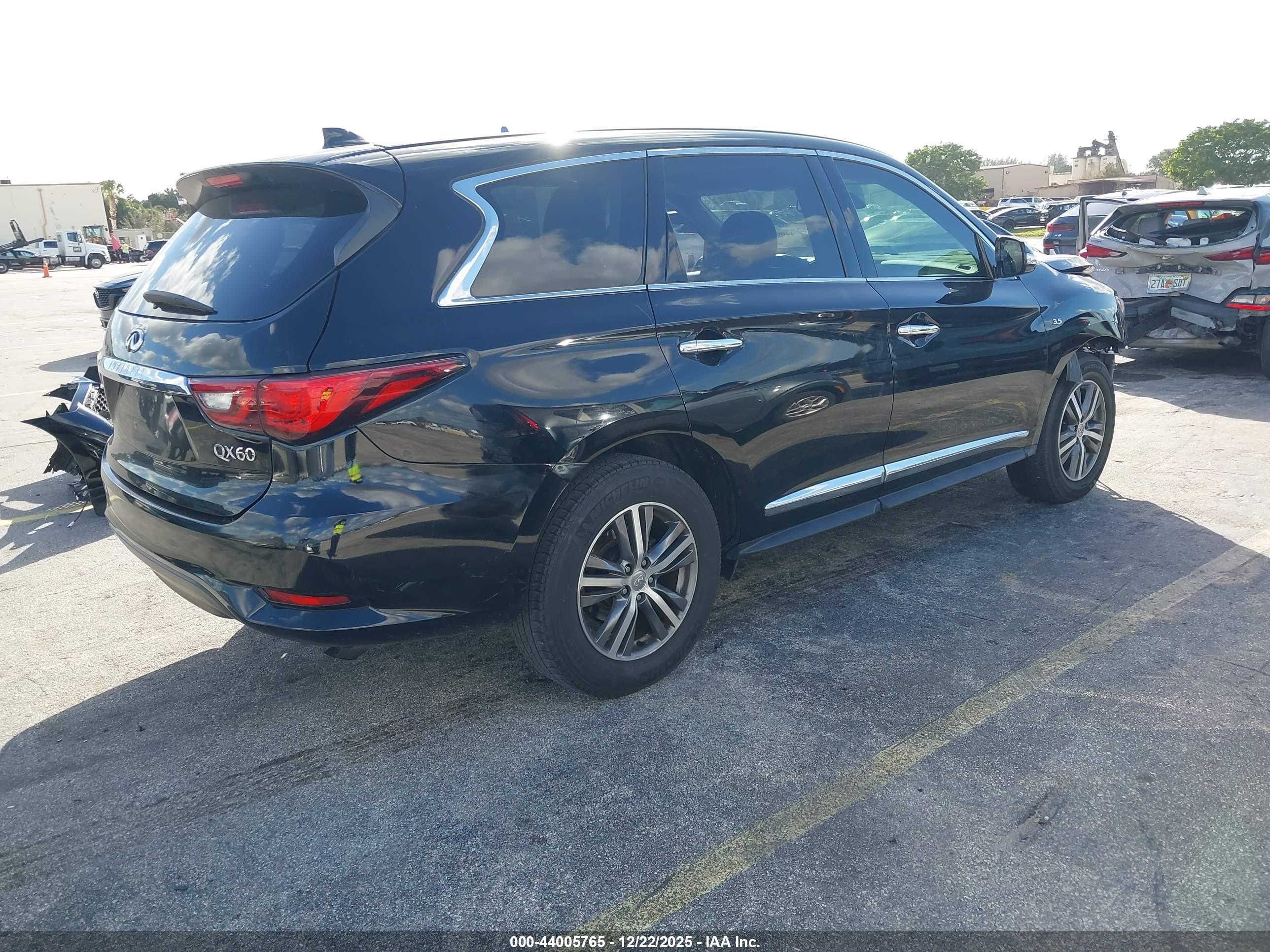 INFINITI QX60 image 4