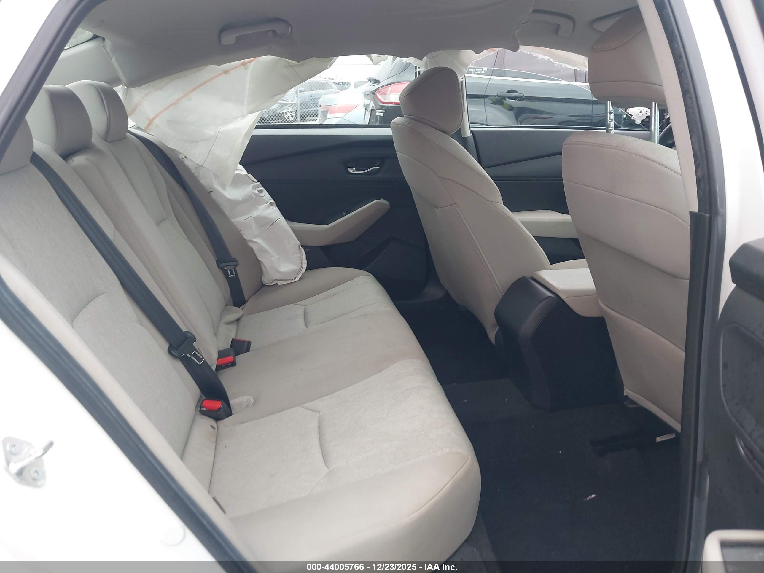 HONDA ACCORD image 8