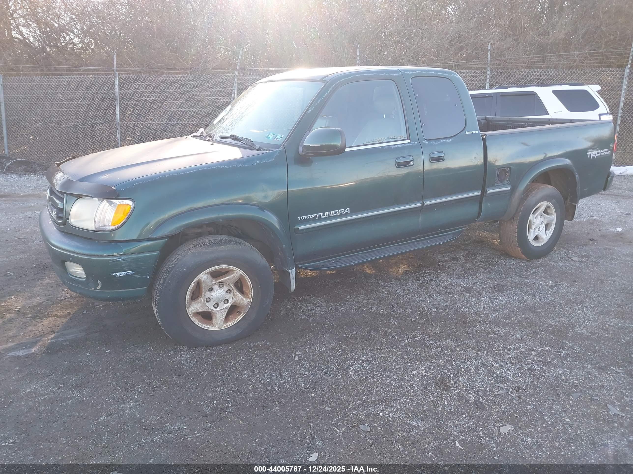 TOYOTA TUNDRA image 2