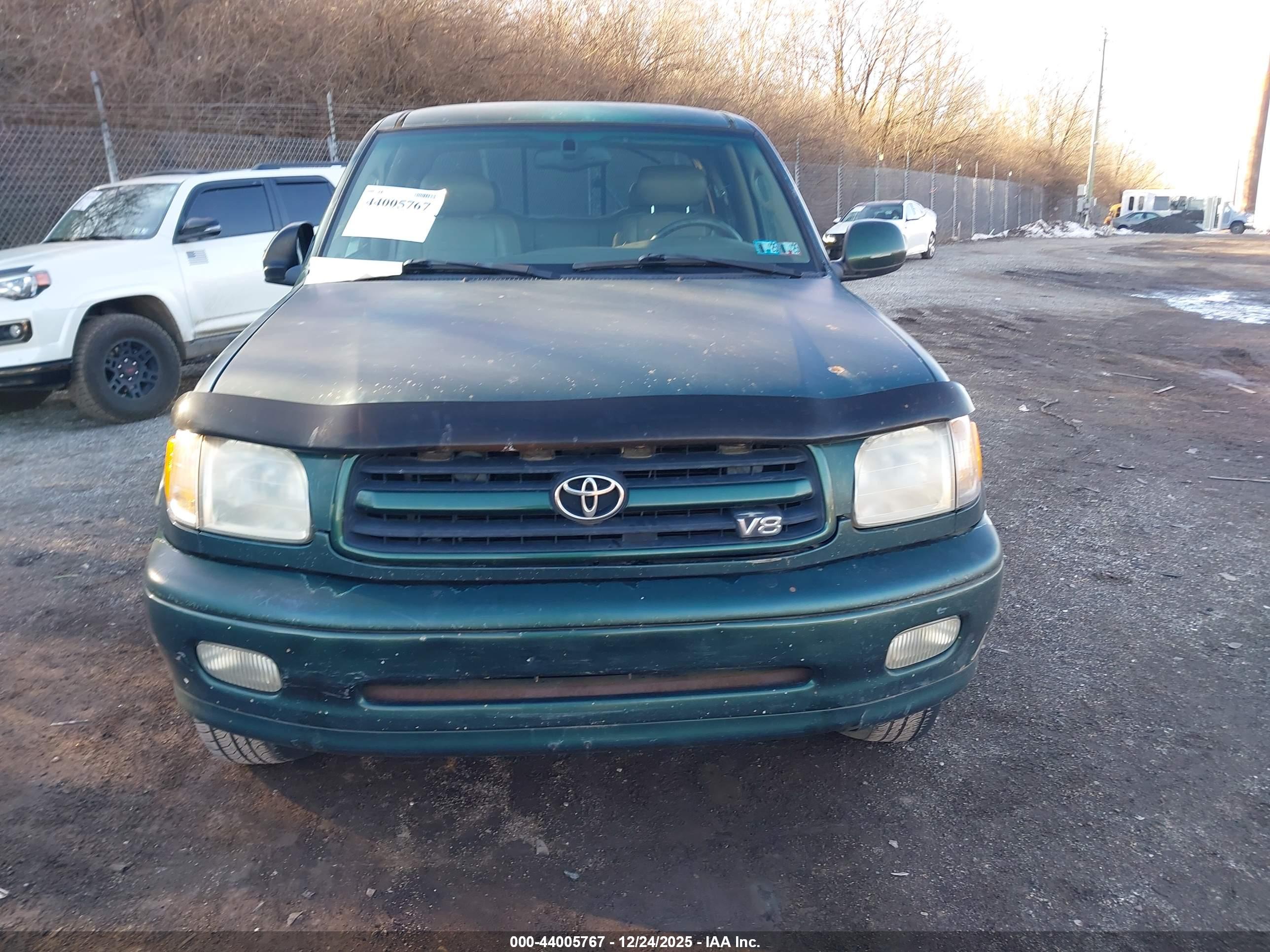 TOYOTA TUNDRA image 6