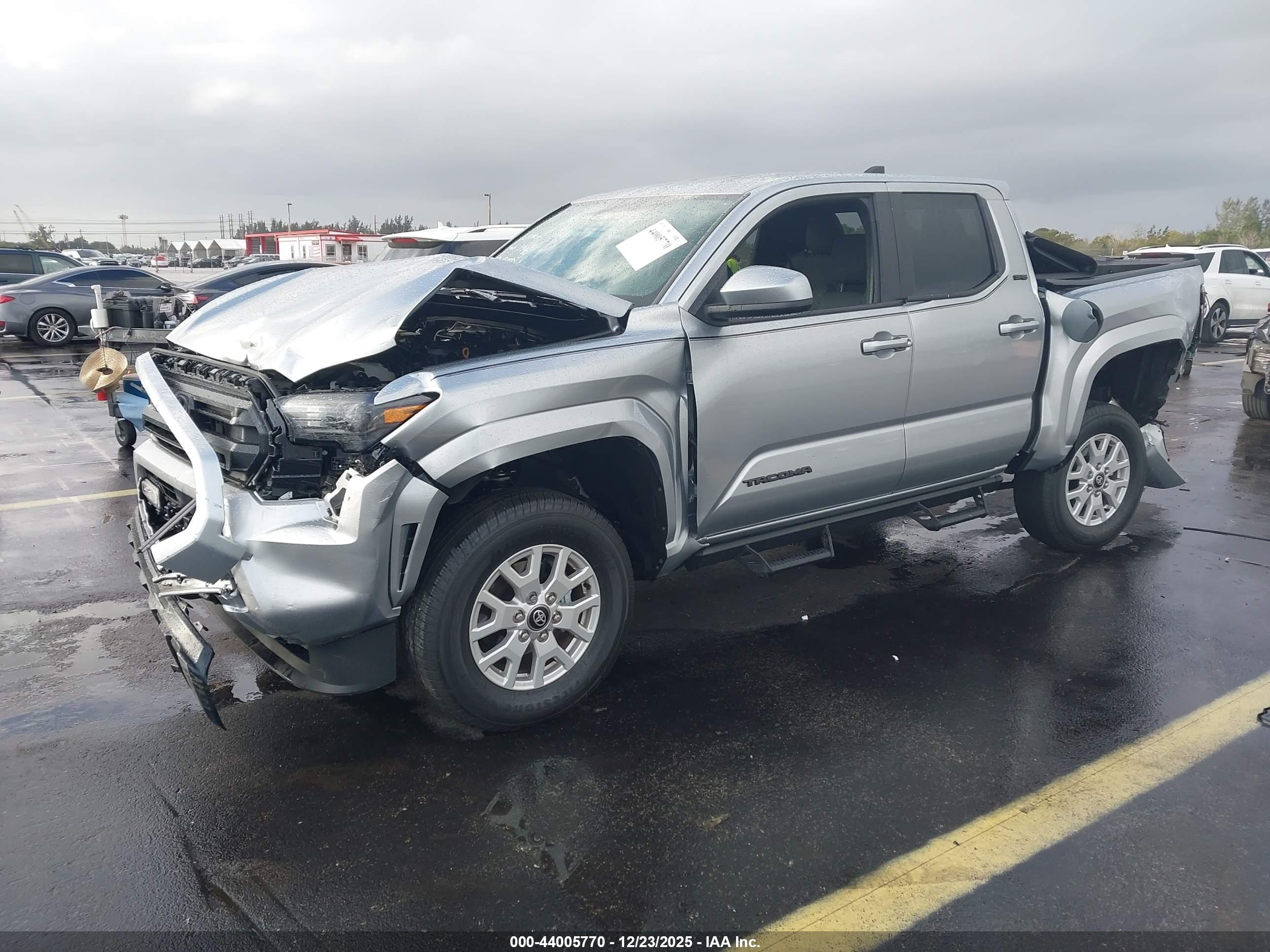 TOYOTA TACOMA image 2