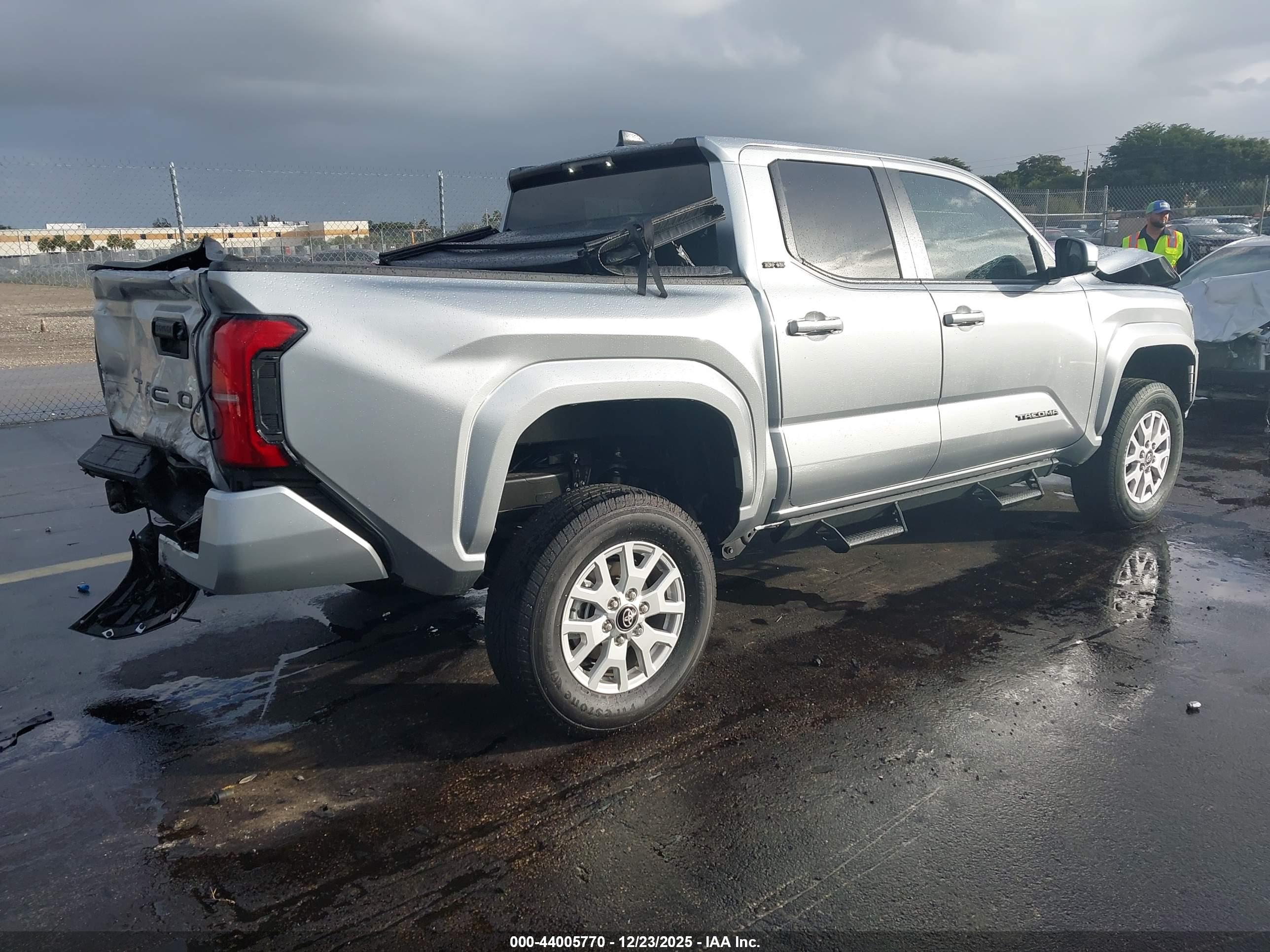 TOYOTA TACOMA image 4