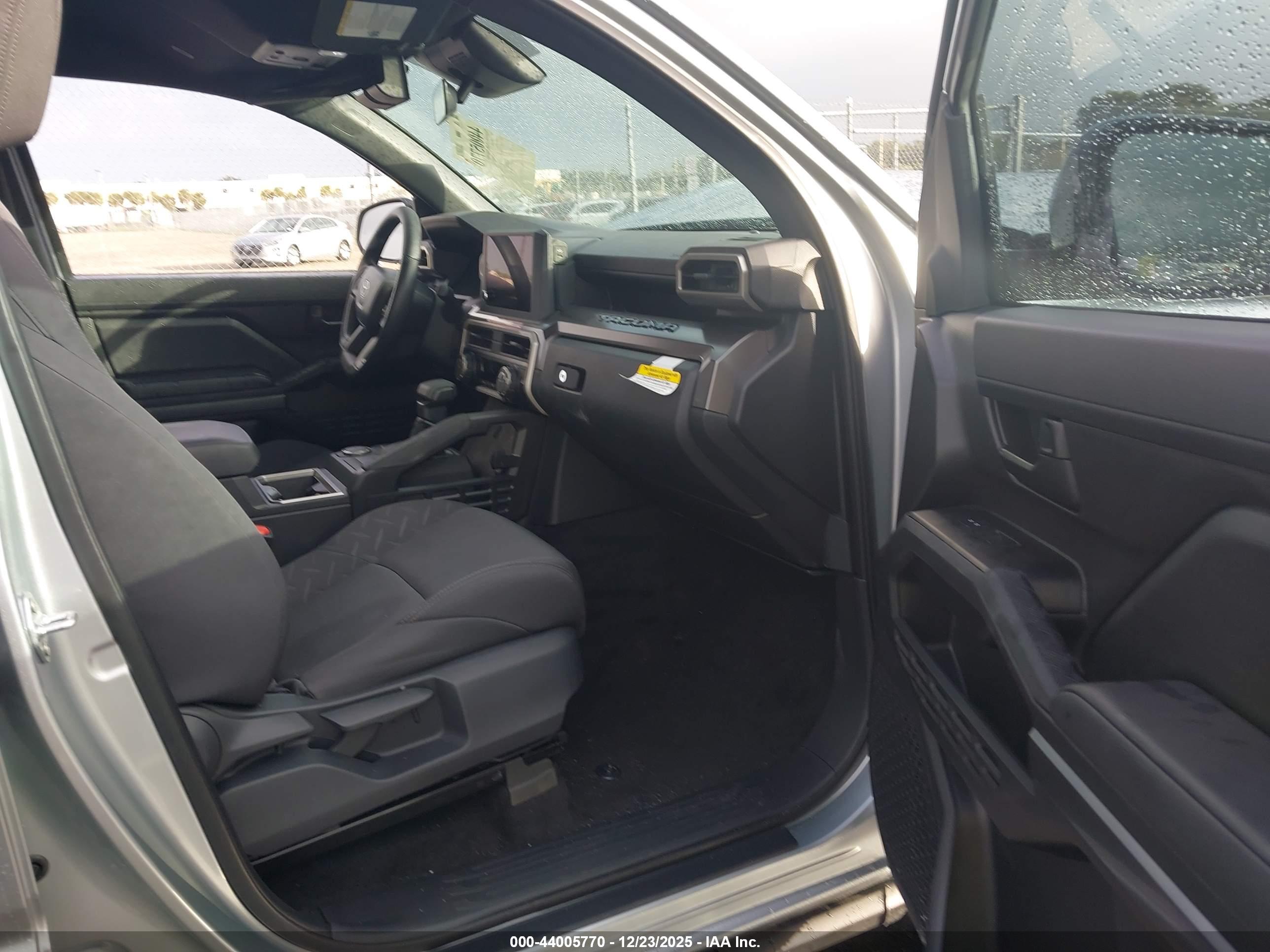 TOYOTA TACOMA image 5