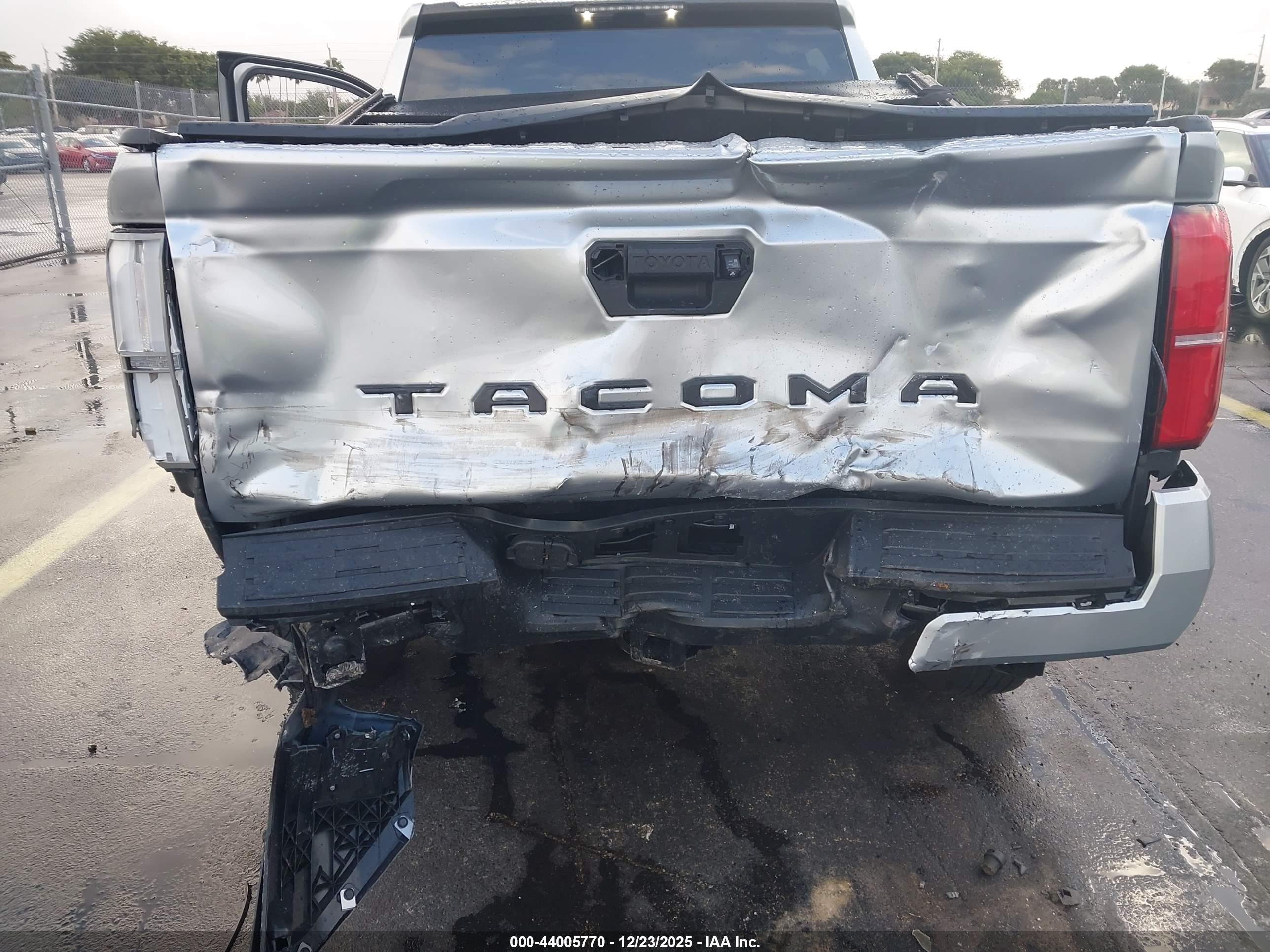 TOYOTA TACOMA image 6