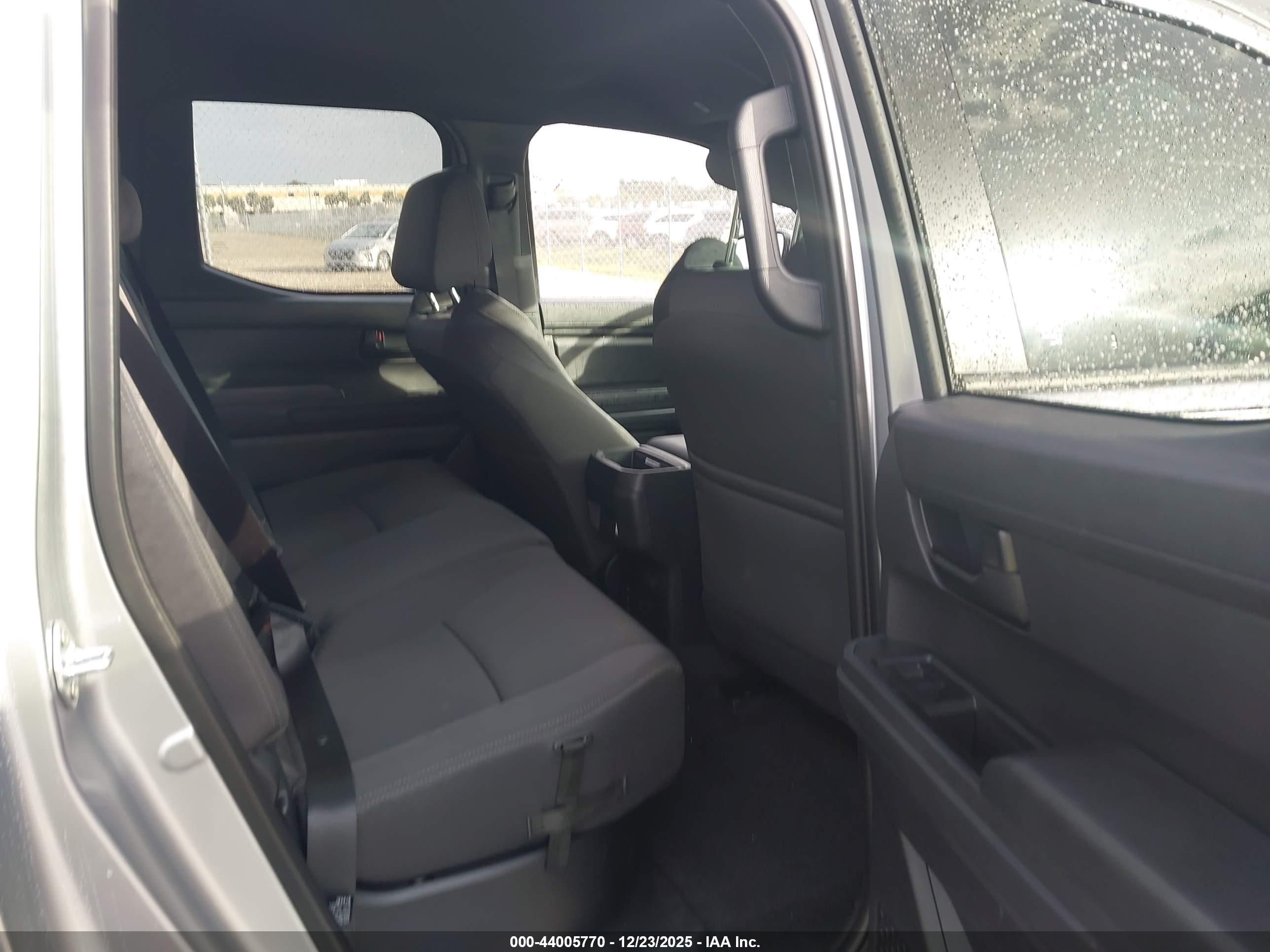 TOYOTA TACOMA image 8
