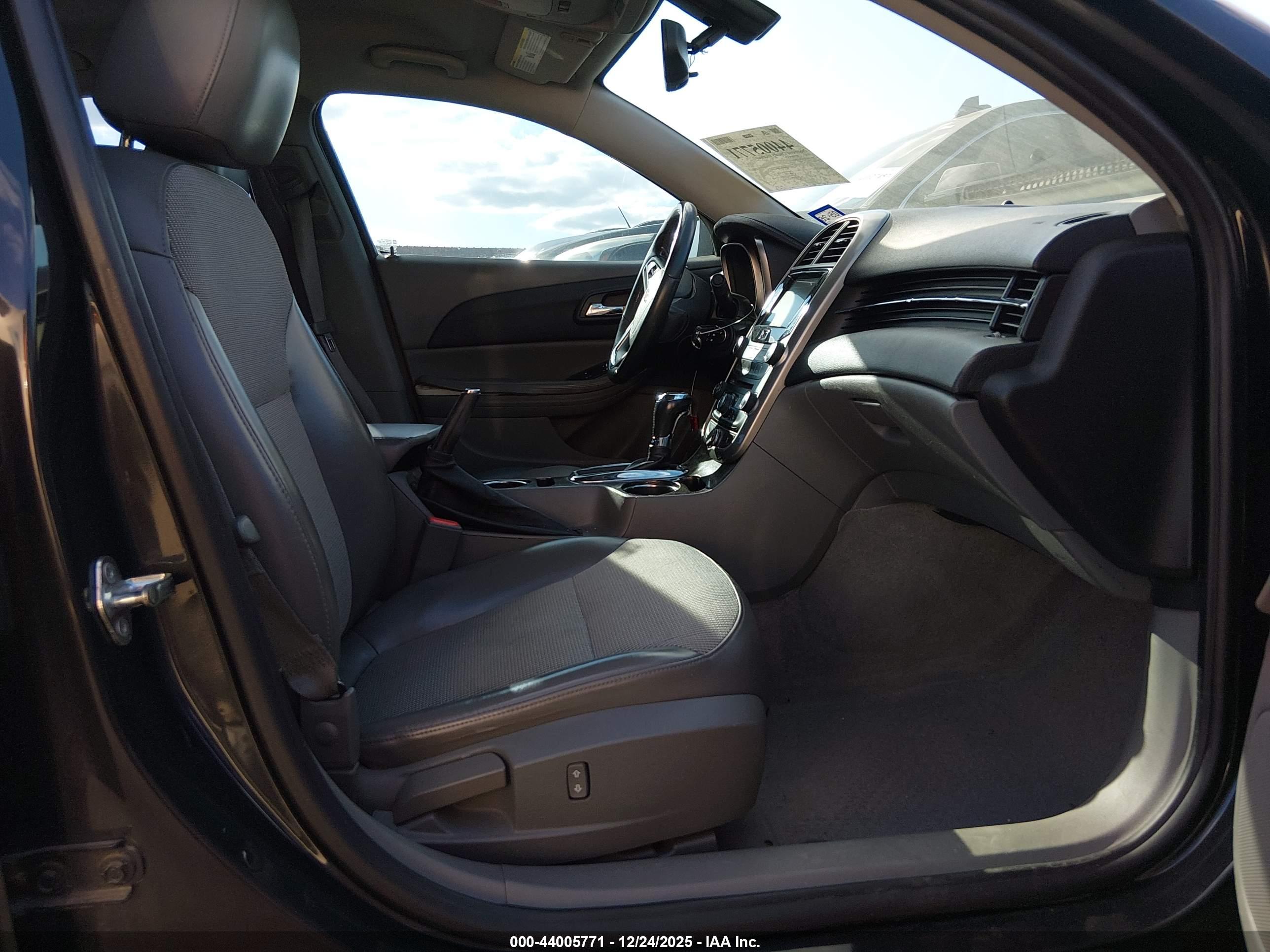 CHEVROLET MALIBU image 5