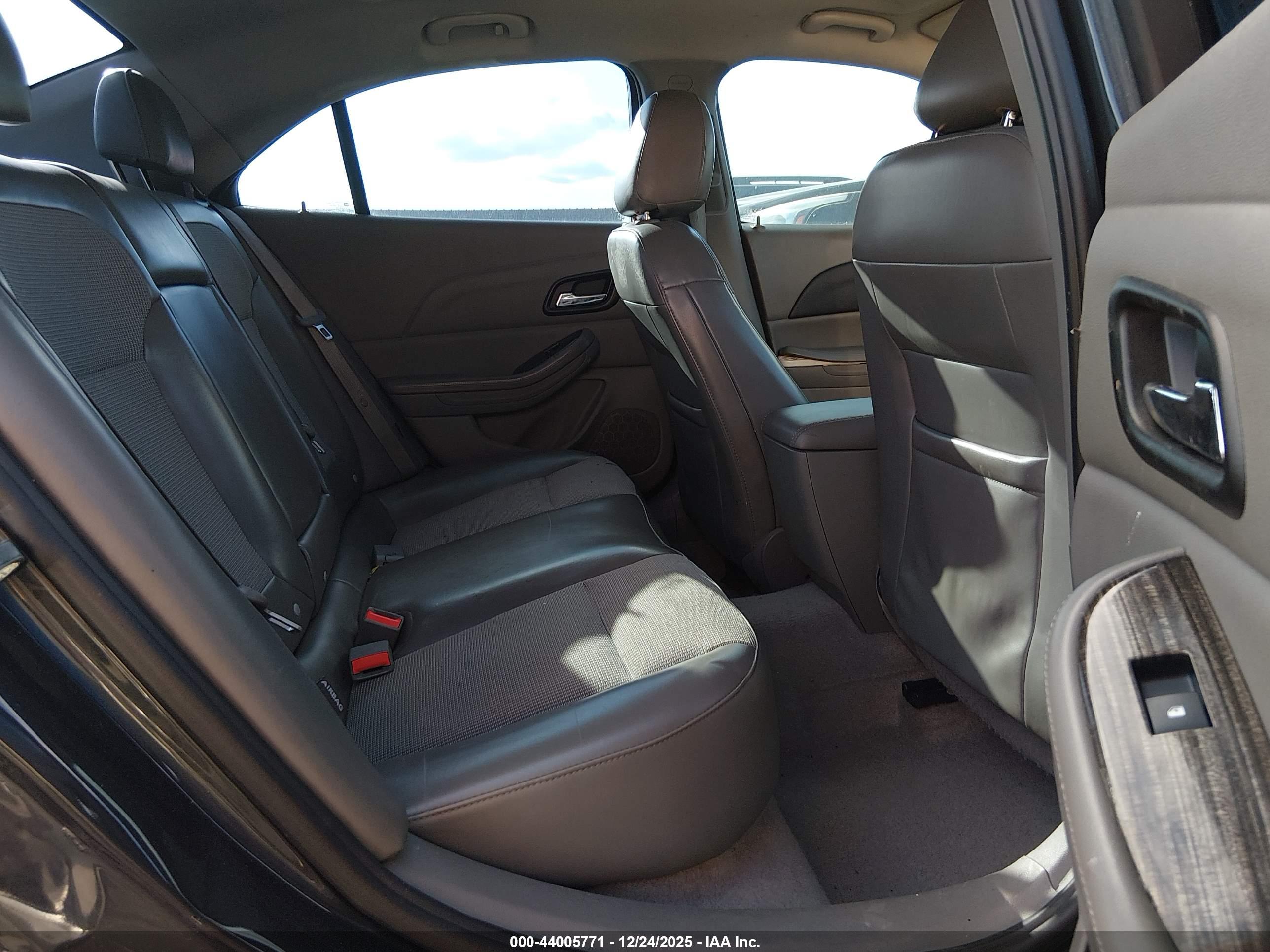 CHEVROLET MALIBU image 8