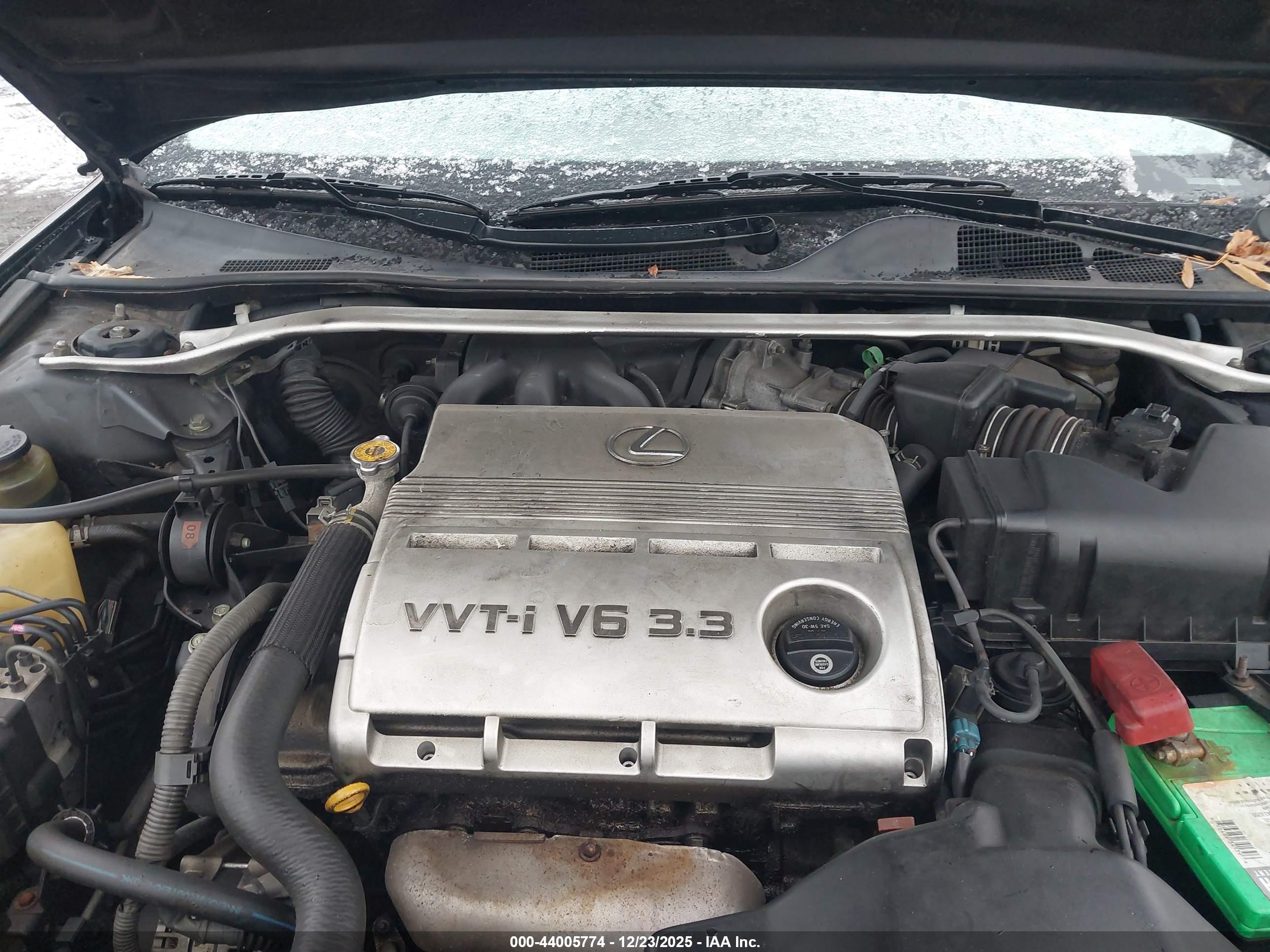 LEXUS ES image 10
