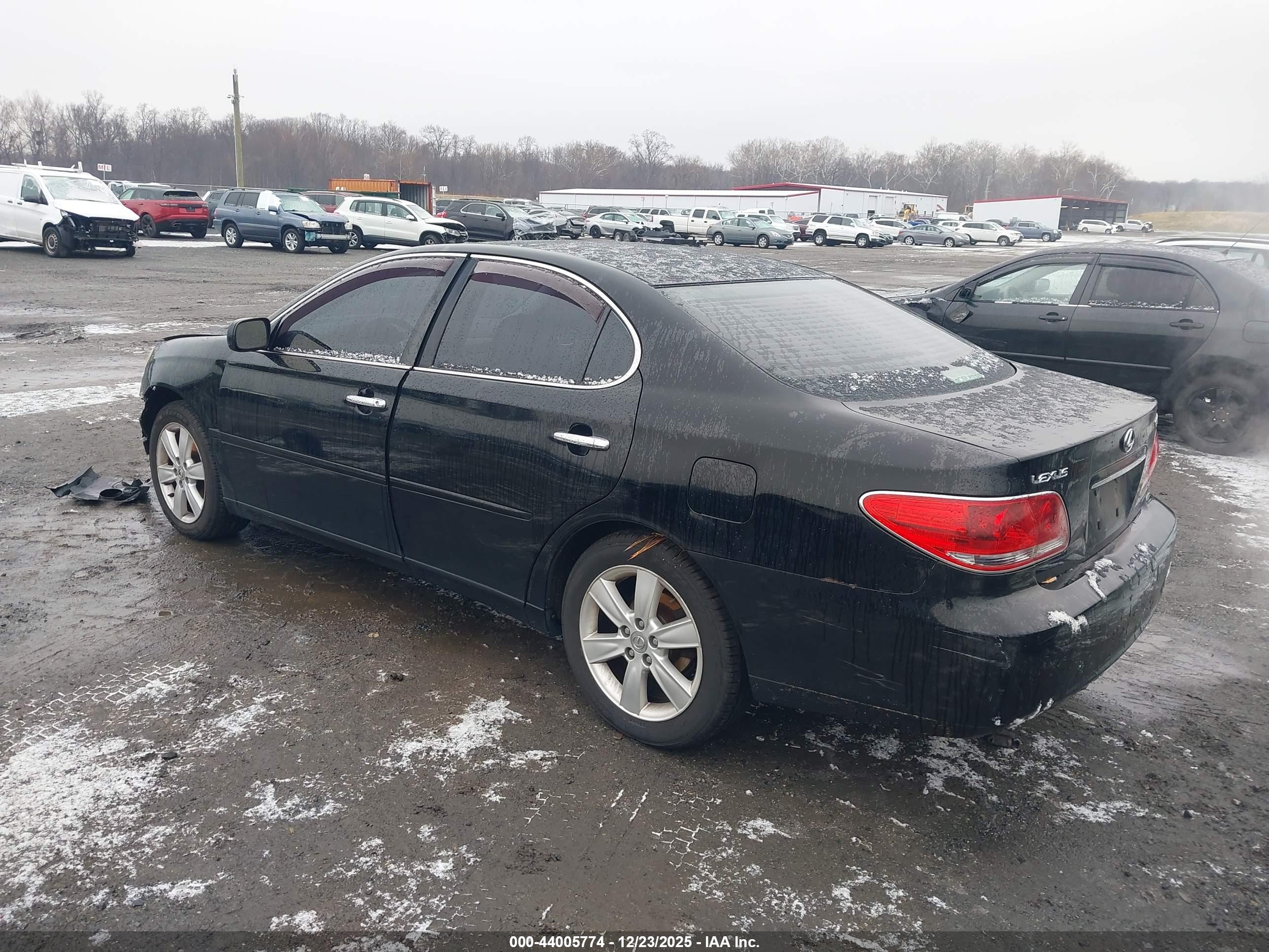 LEXUS ES image 3